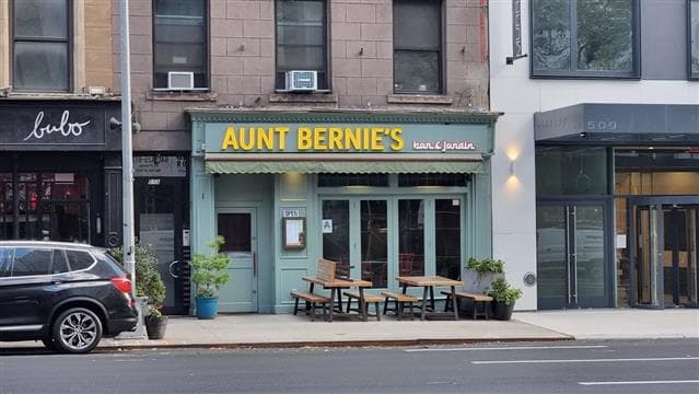 Aunt Bernie's Bar and Jardin Avatar