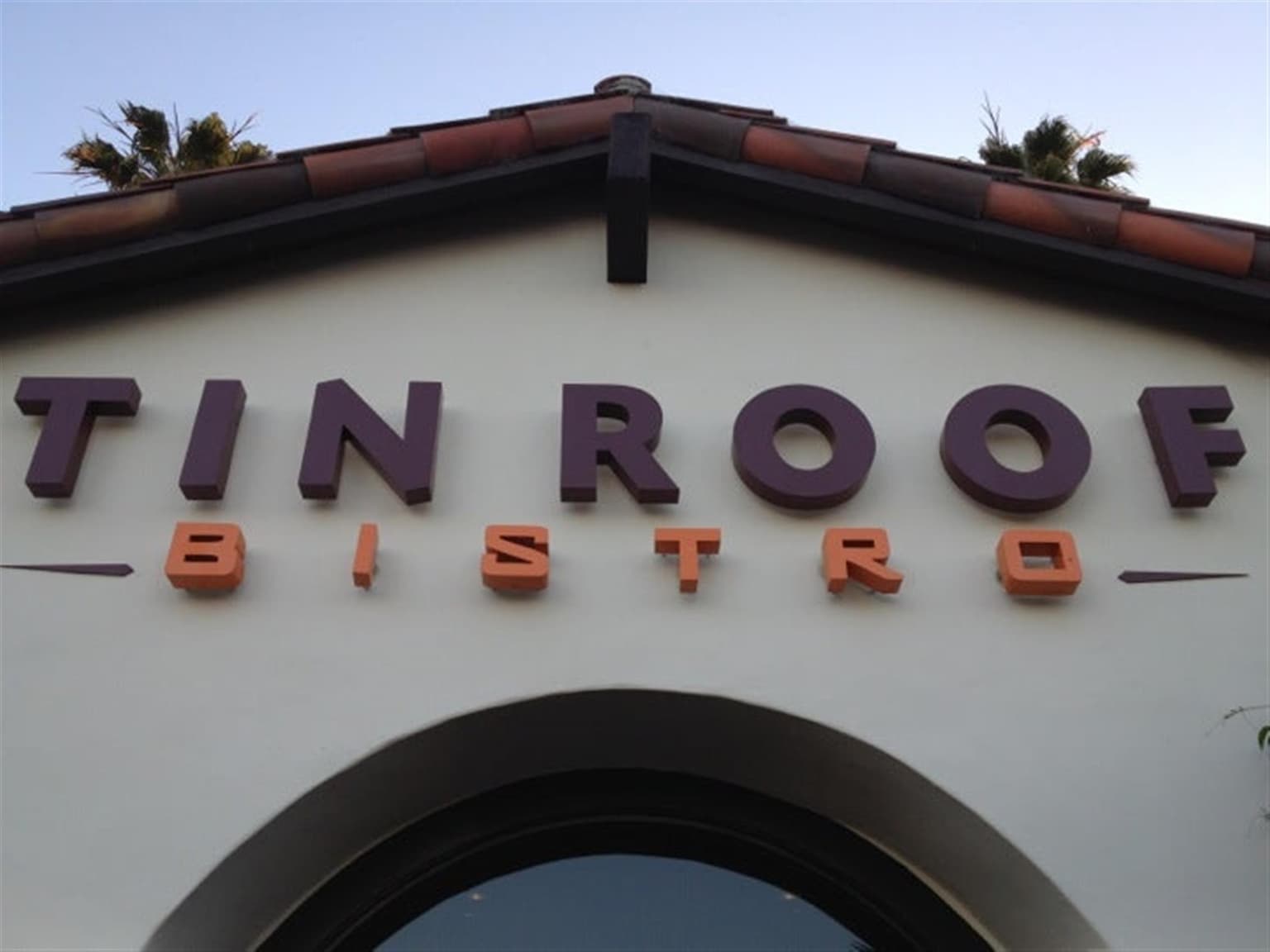 Tin Roof Bistro