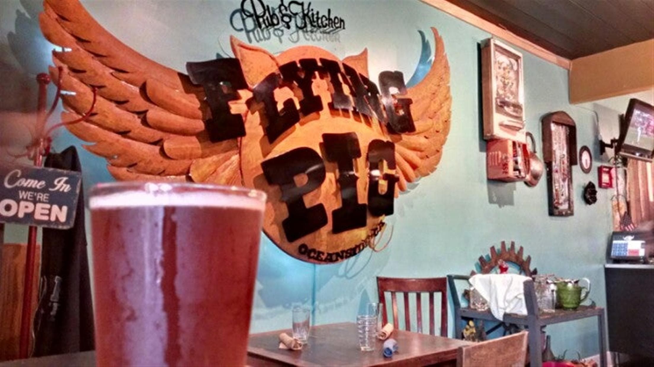 Flying Pig Pub & Kitchen