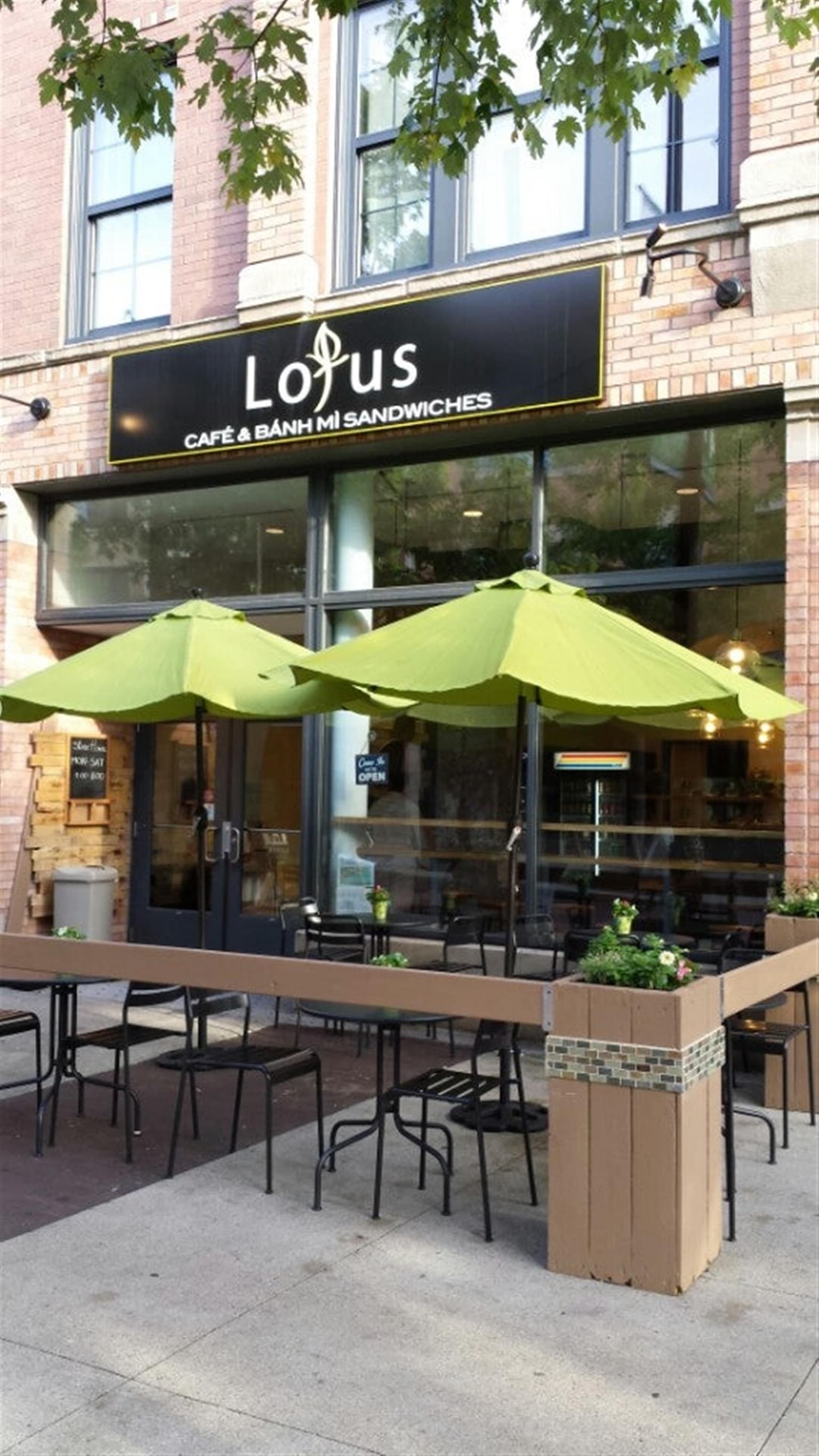 Lotus Cafe & Banh Mi Sandwich