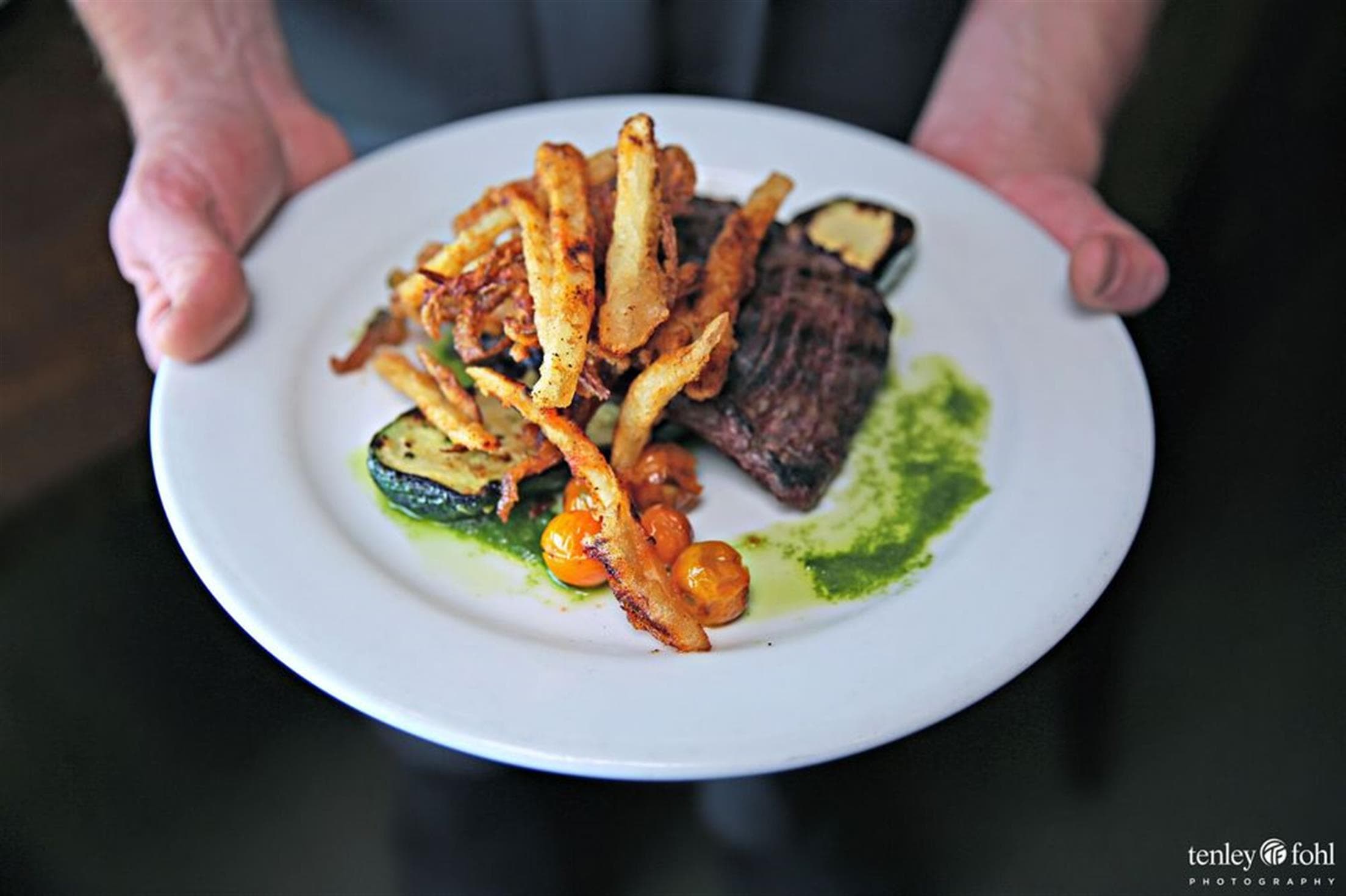 Los Olivos Wine Merchant & Cafe