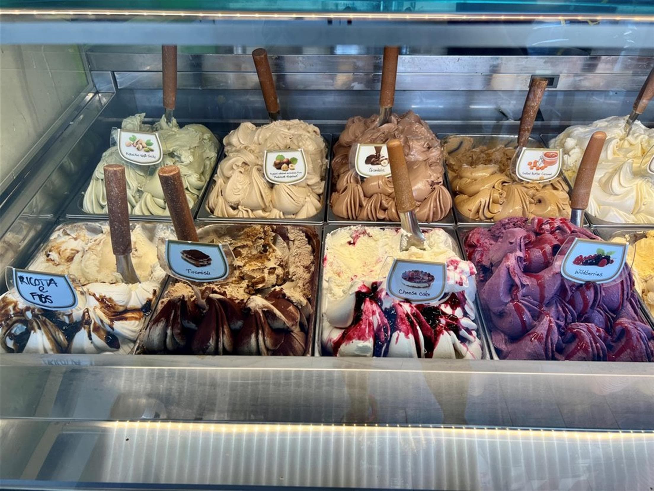 Dolcenero Gelato
