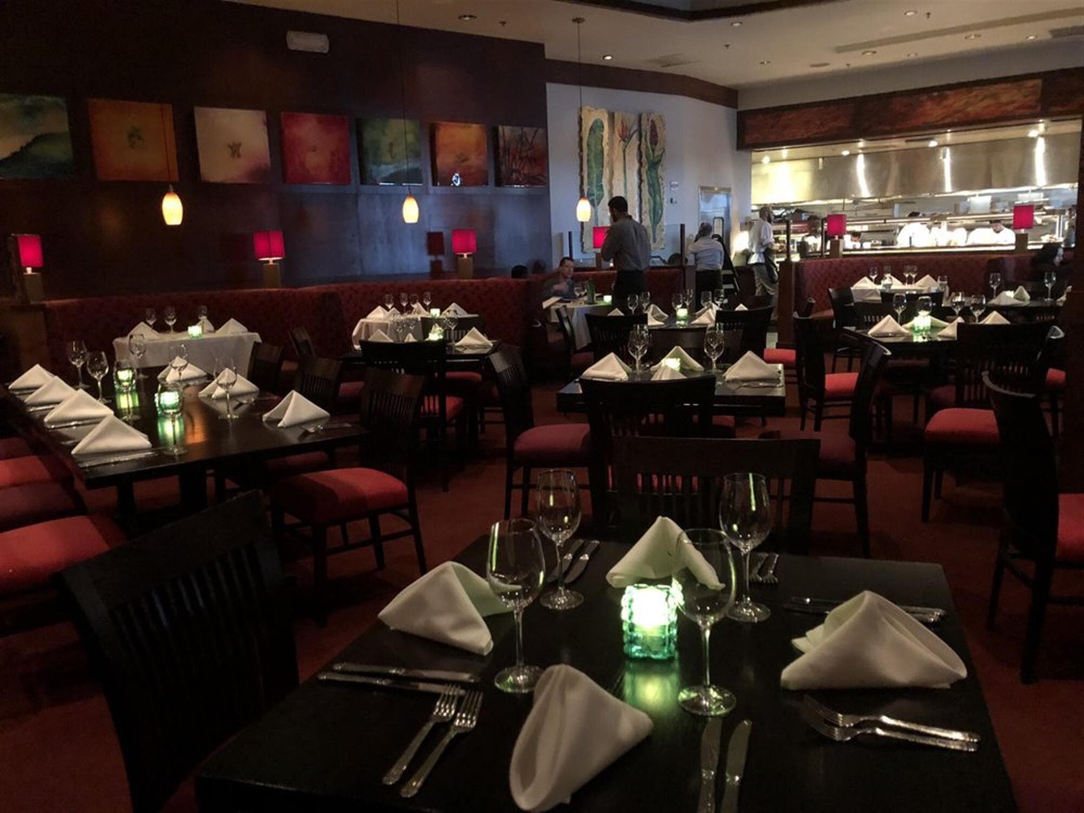 Roy's Restaurant