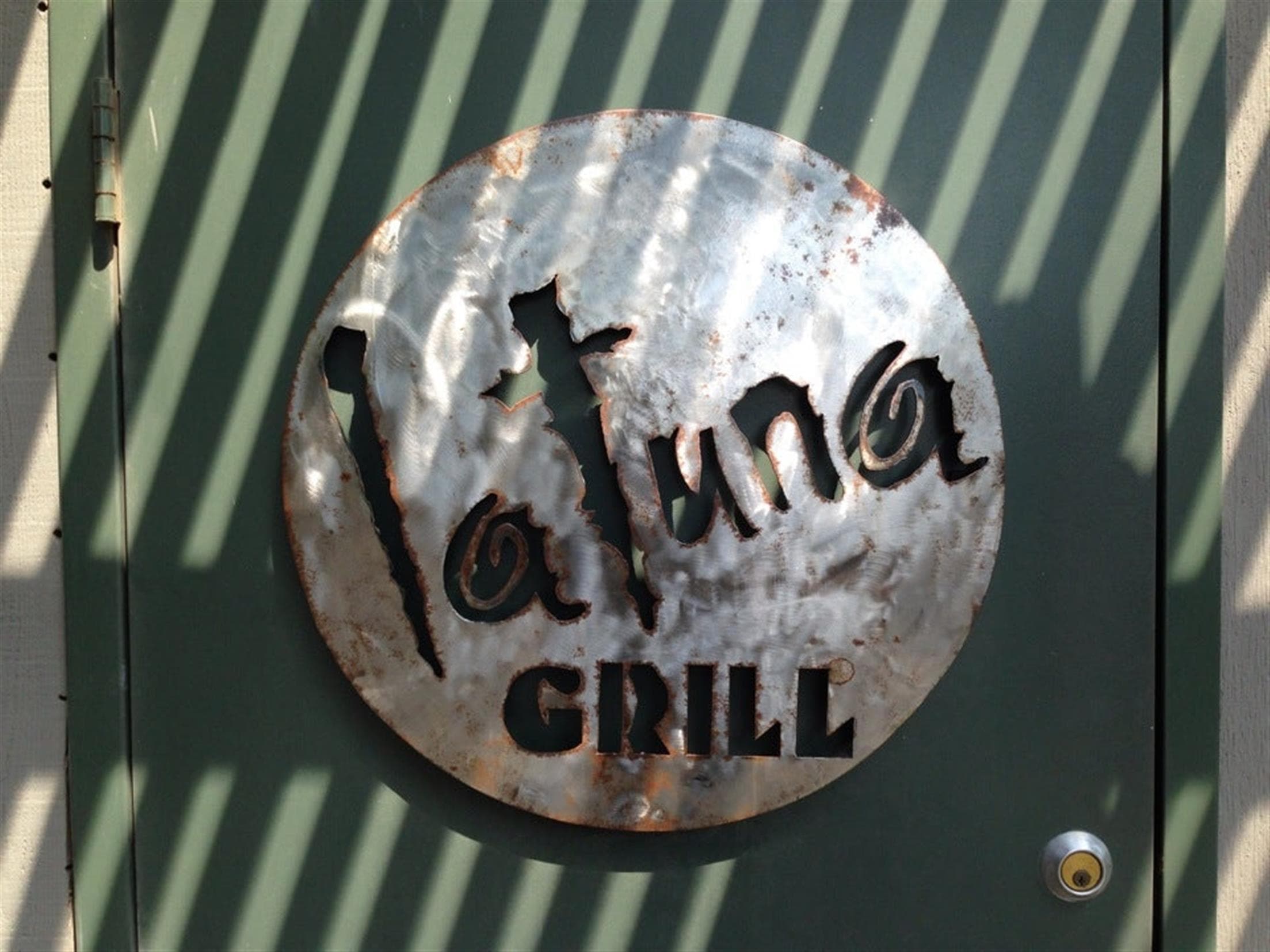 La Tuna Grill