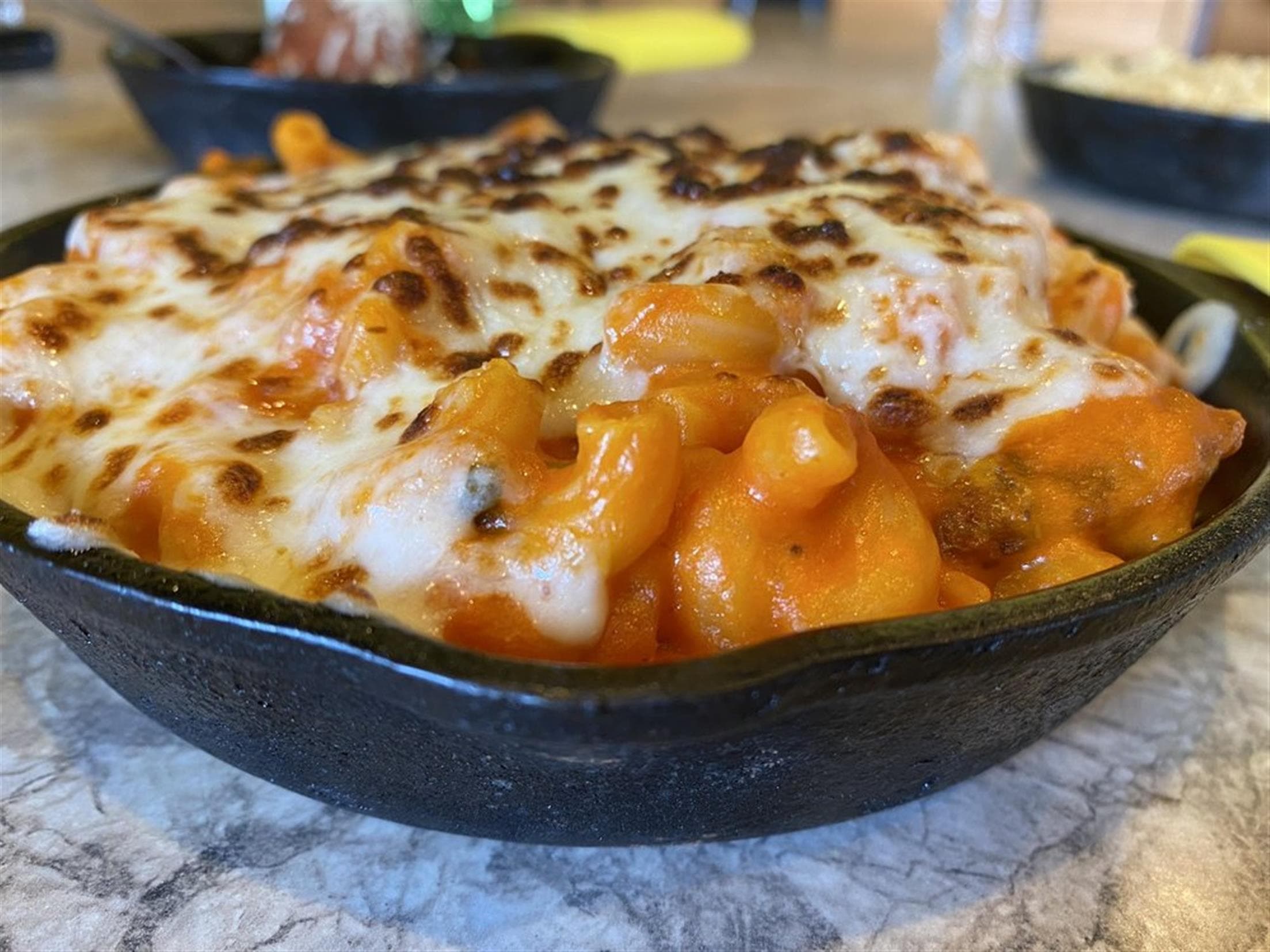 Mac N' Out Macaroni & Cheese
