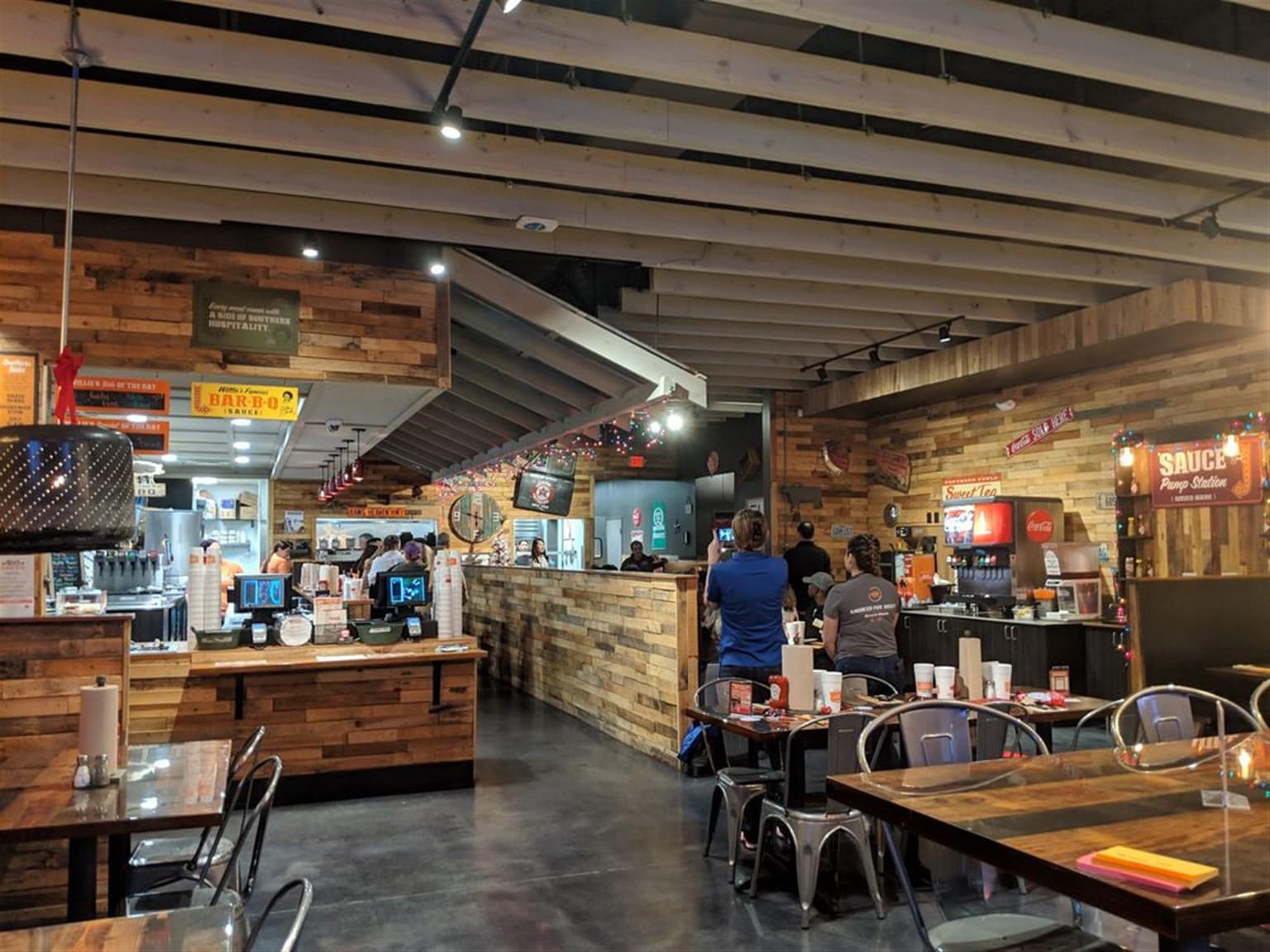 Willie Jewell's Old School Bar-B-Q C