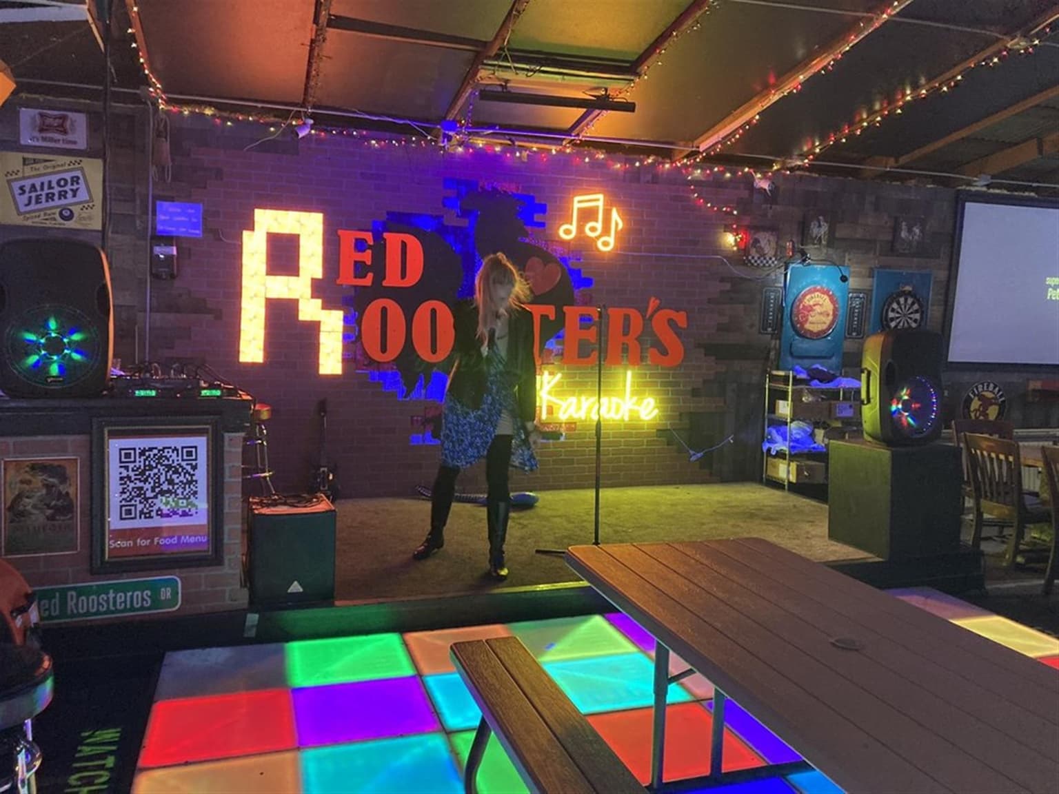 Red Rooster's Pub + Grub