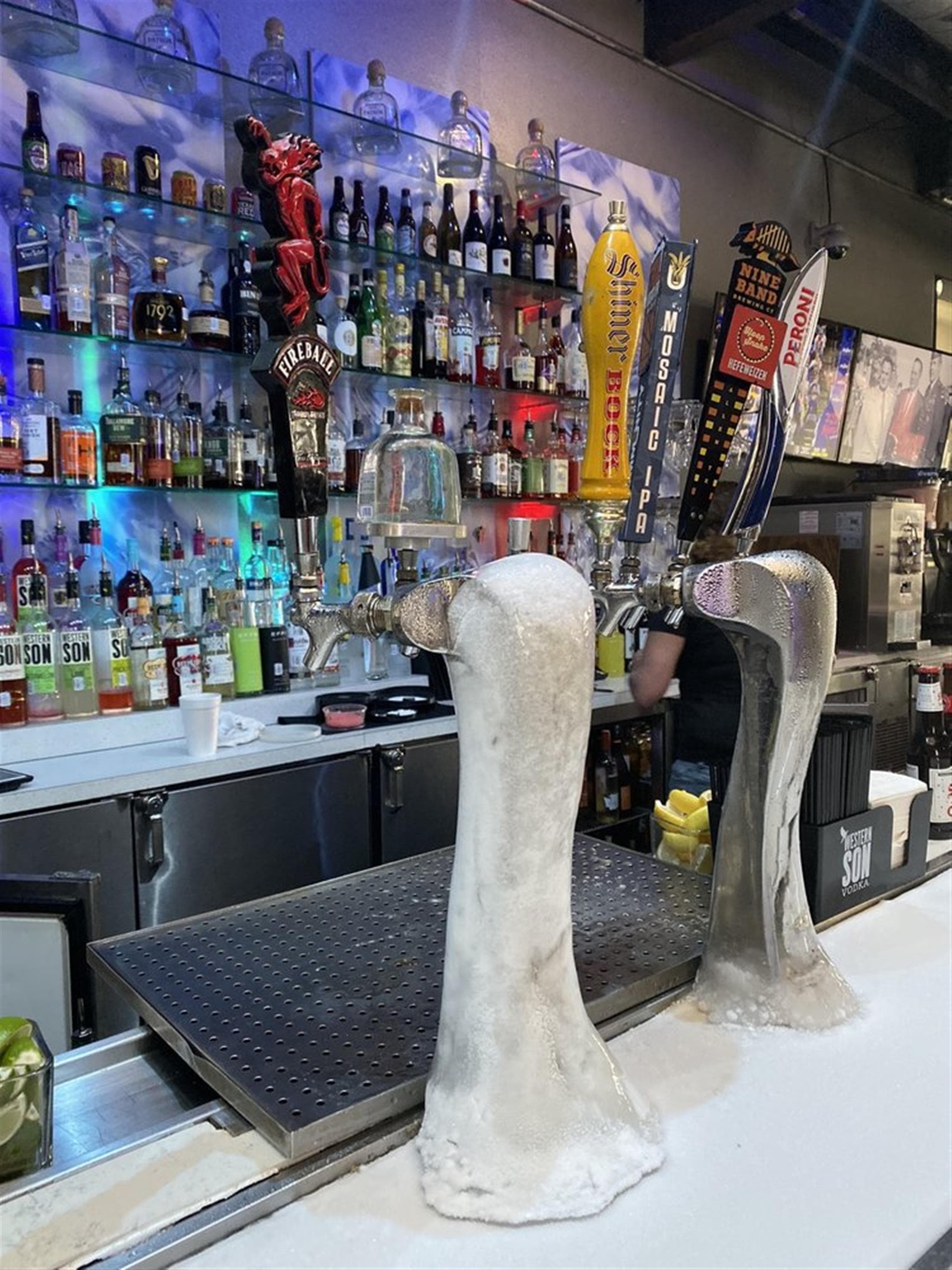 32 Degrees Roof Top Bar (Urban Crust)