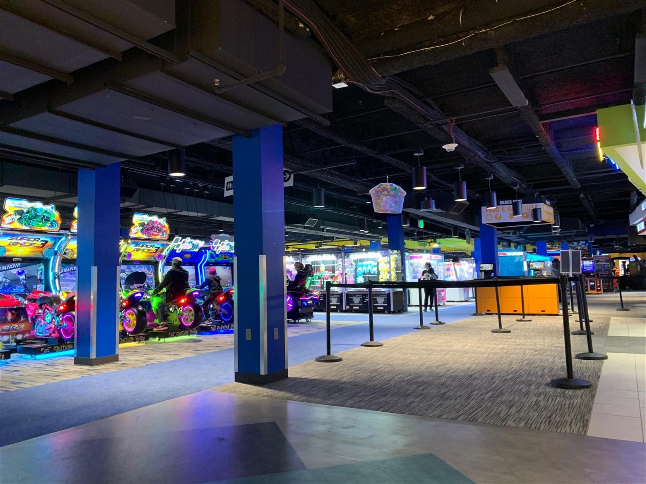 Round 1 Bowling & Amusement