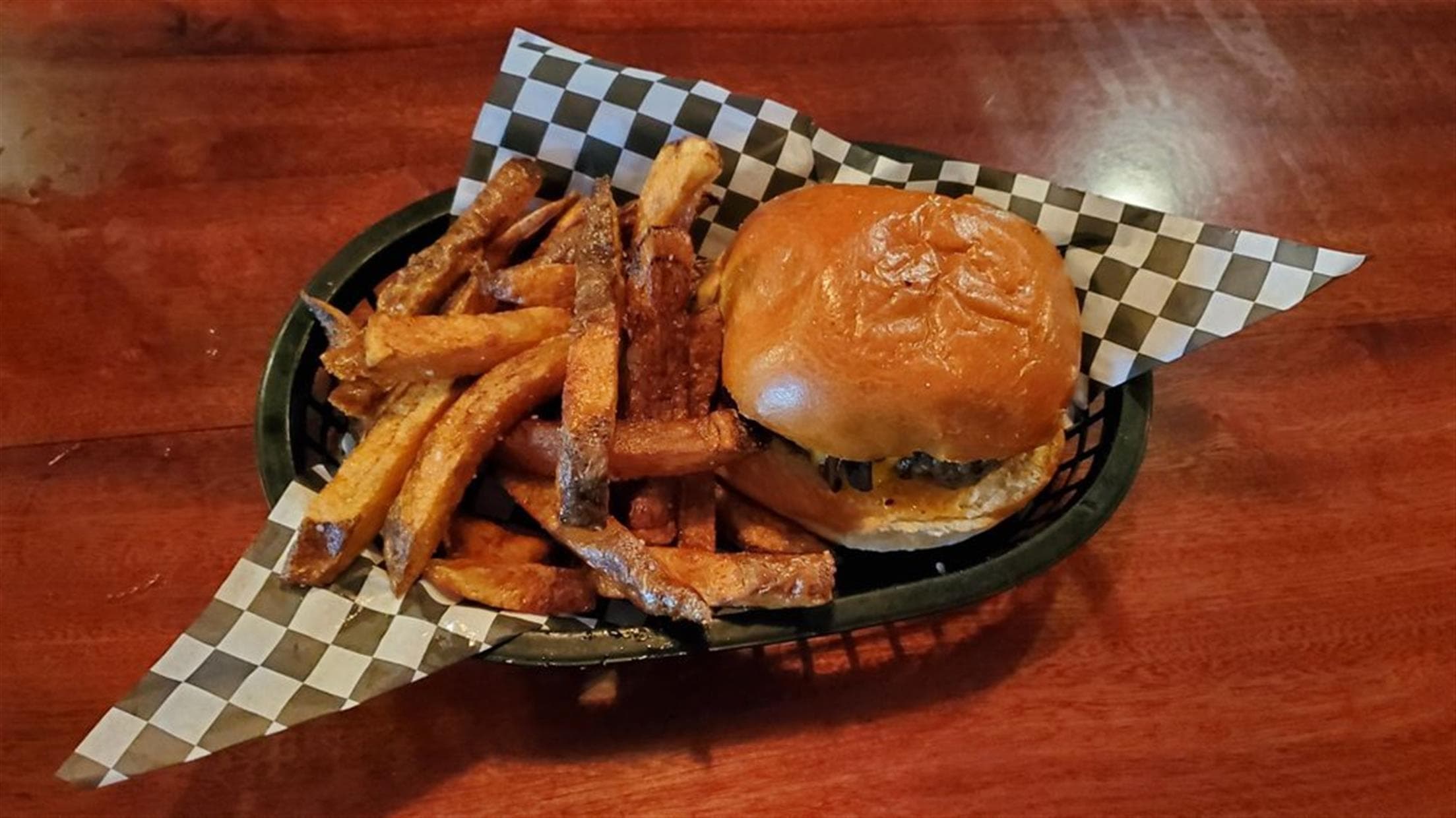 Junction Bar & Grill