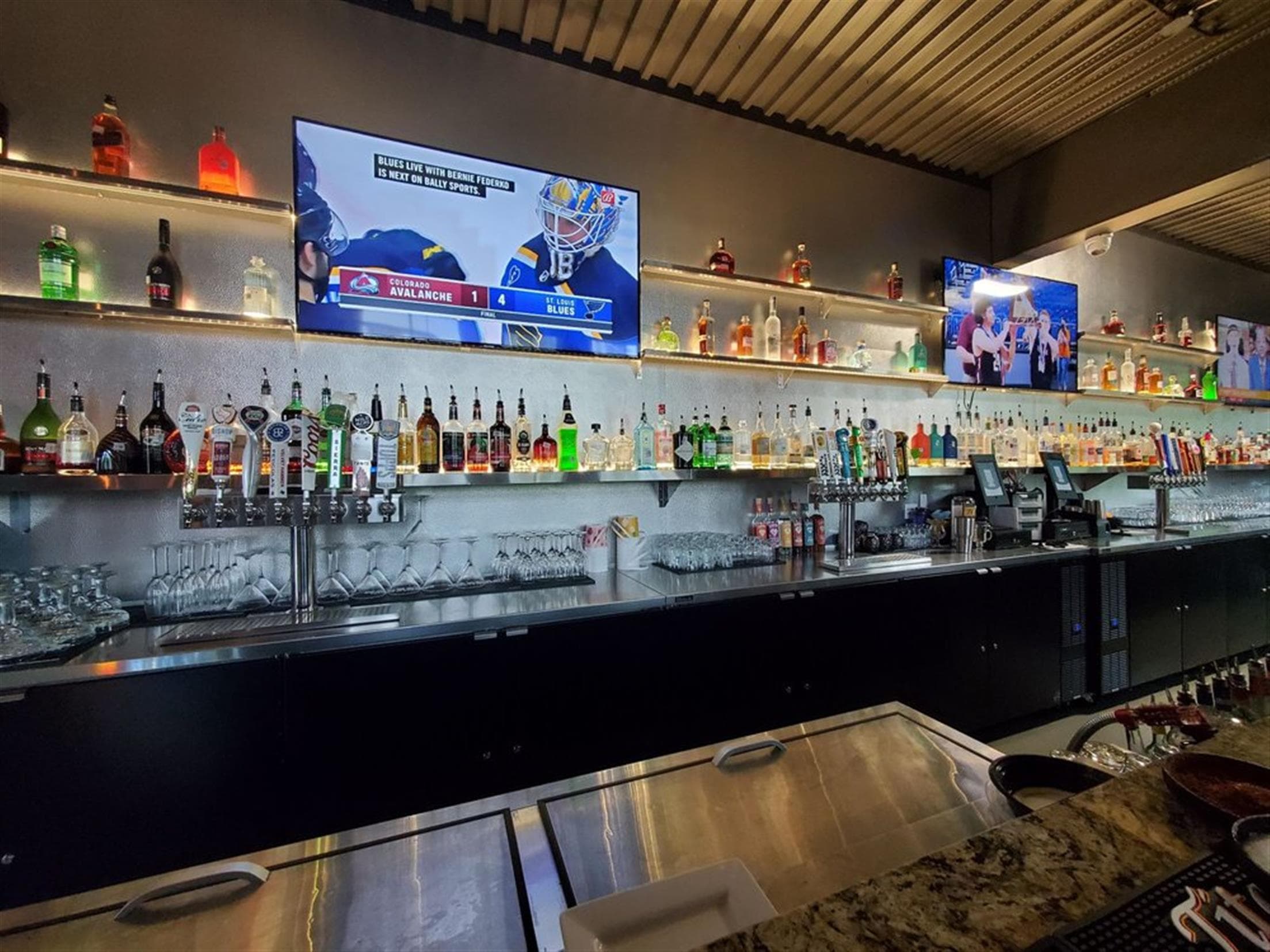 Local Tap & Table