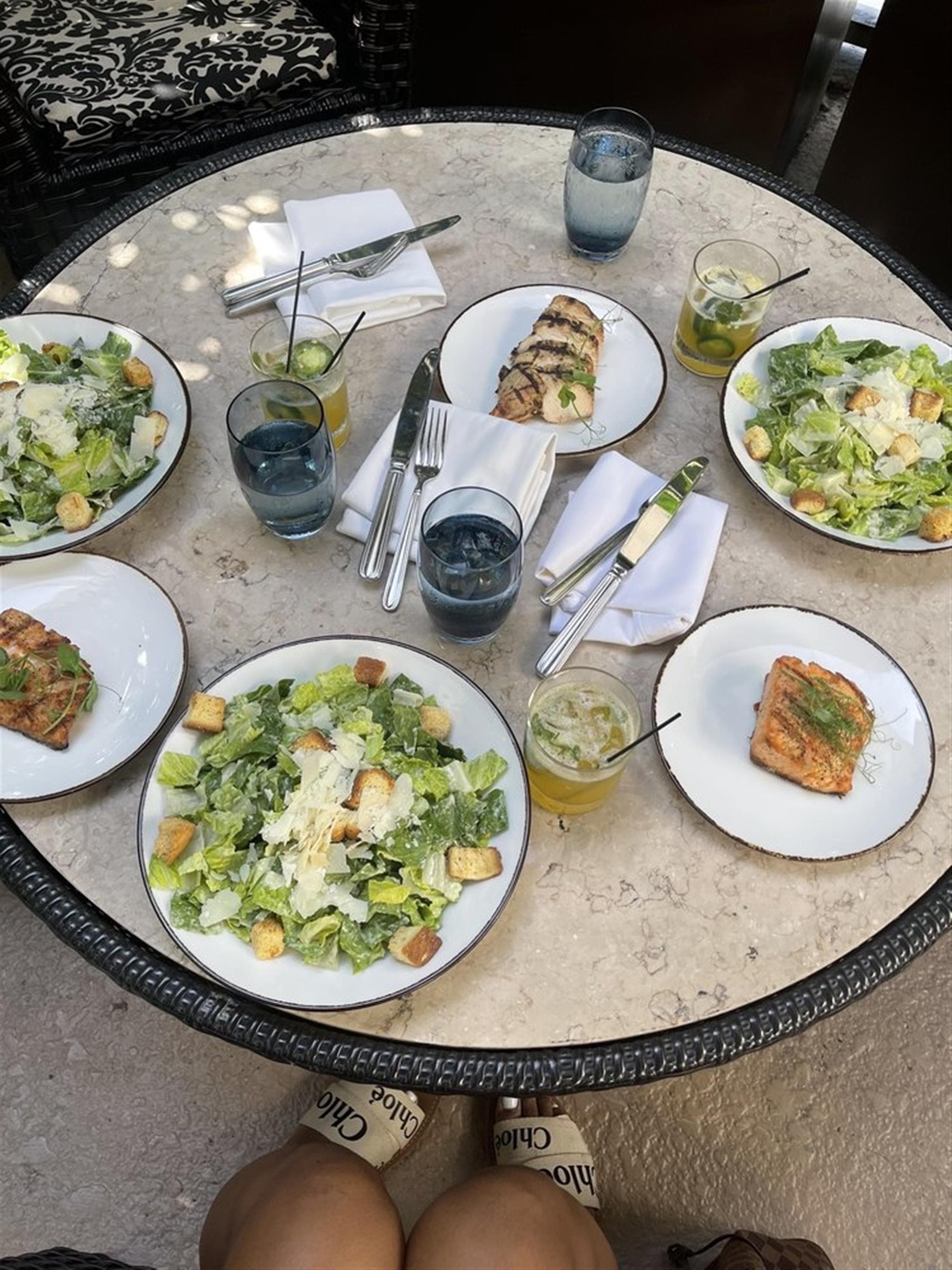 La Terraza Cafe & Bar