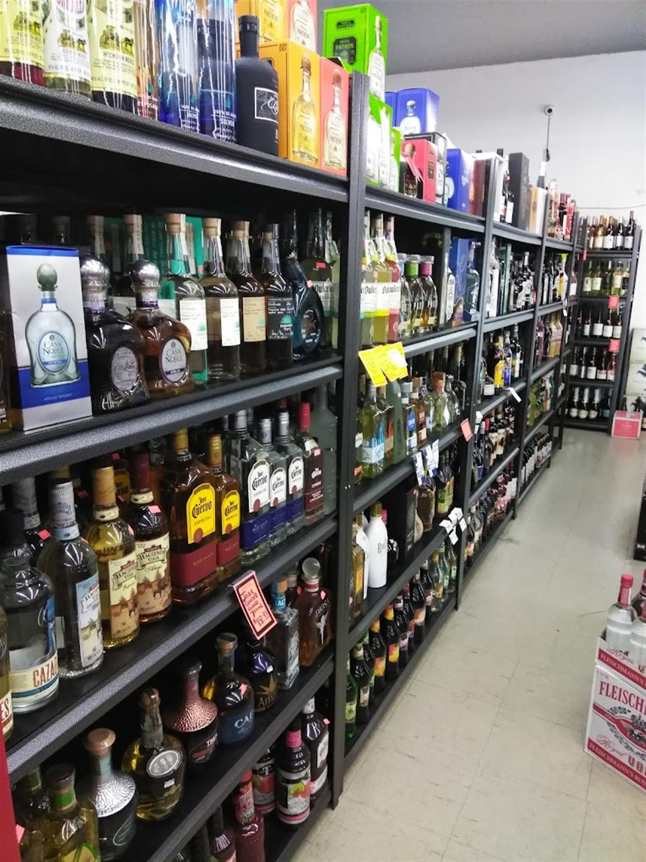 Palm Liquor & Deli