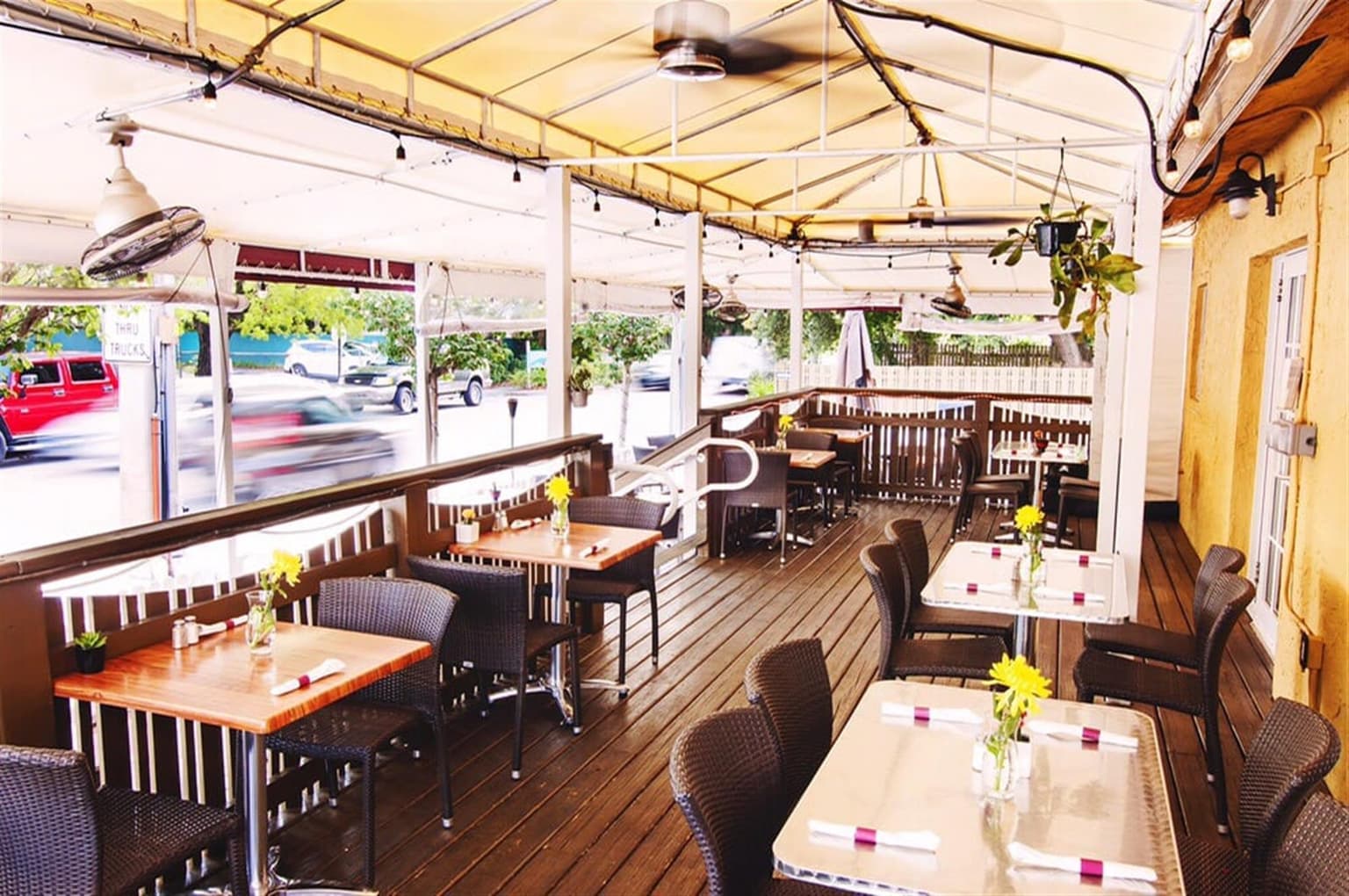 The Chimney House - Grill & Cafe