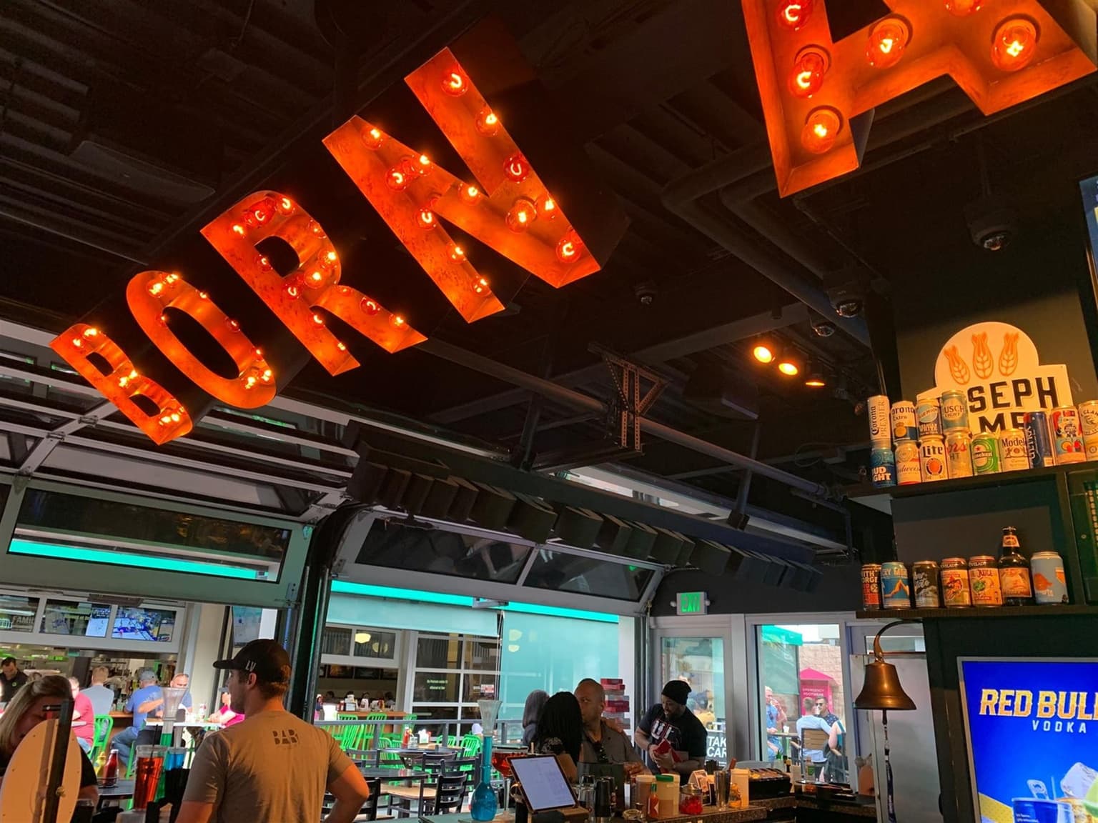 Born & Raised® Craft Pub