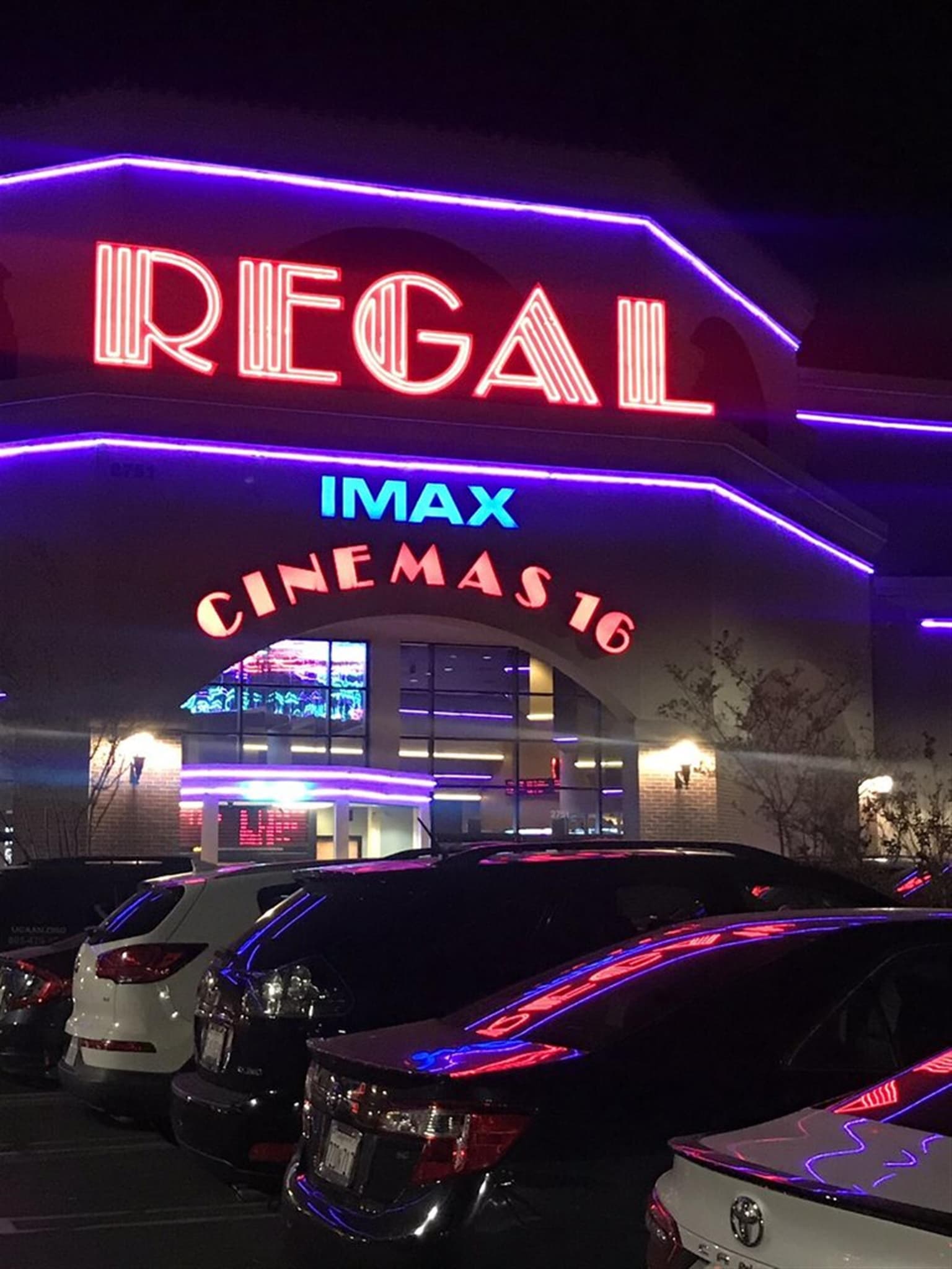 Regal Simi Valley Civic Center & IMAX
