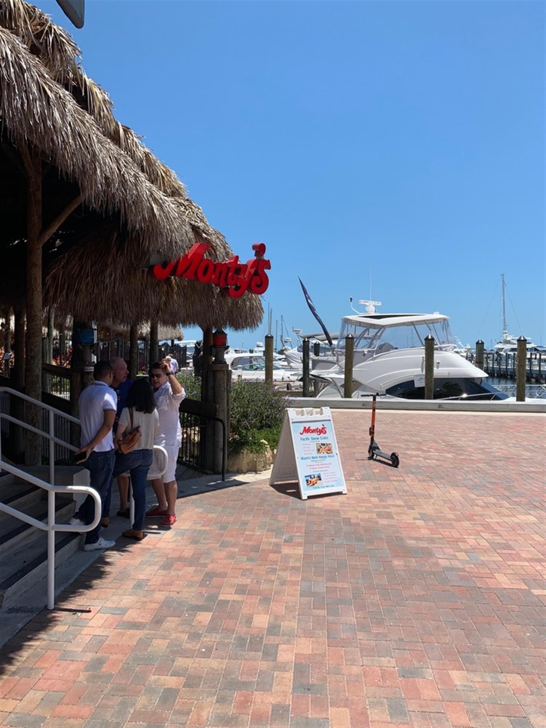Monty's Raw Bar