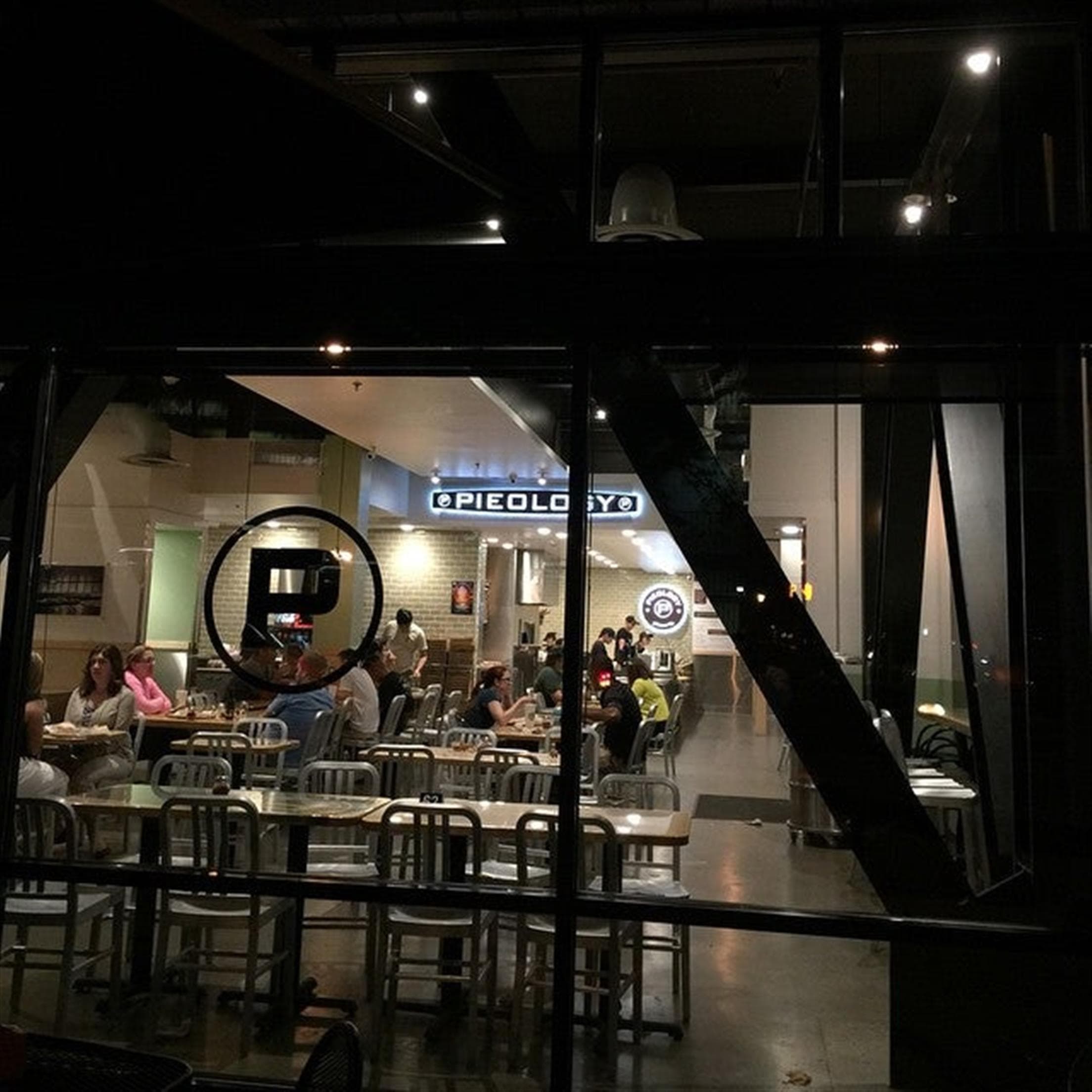 Pieology Pizzeria 