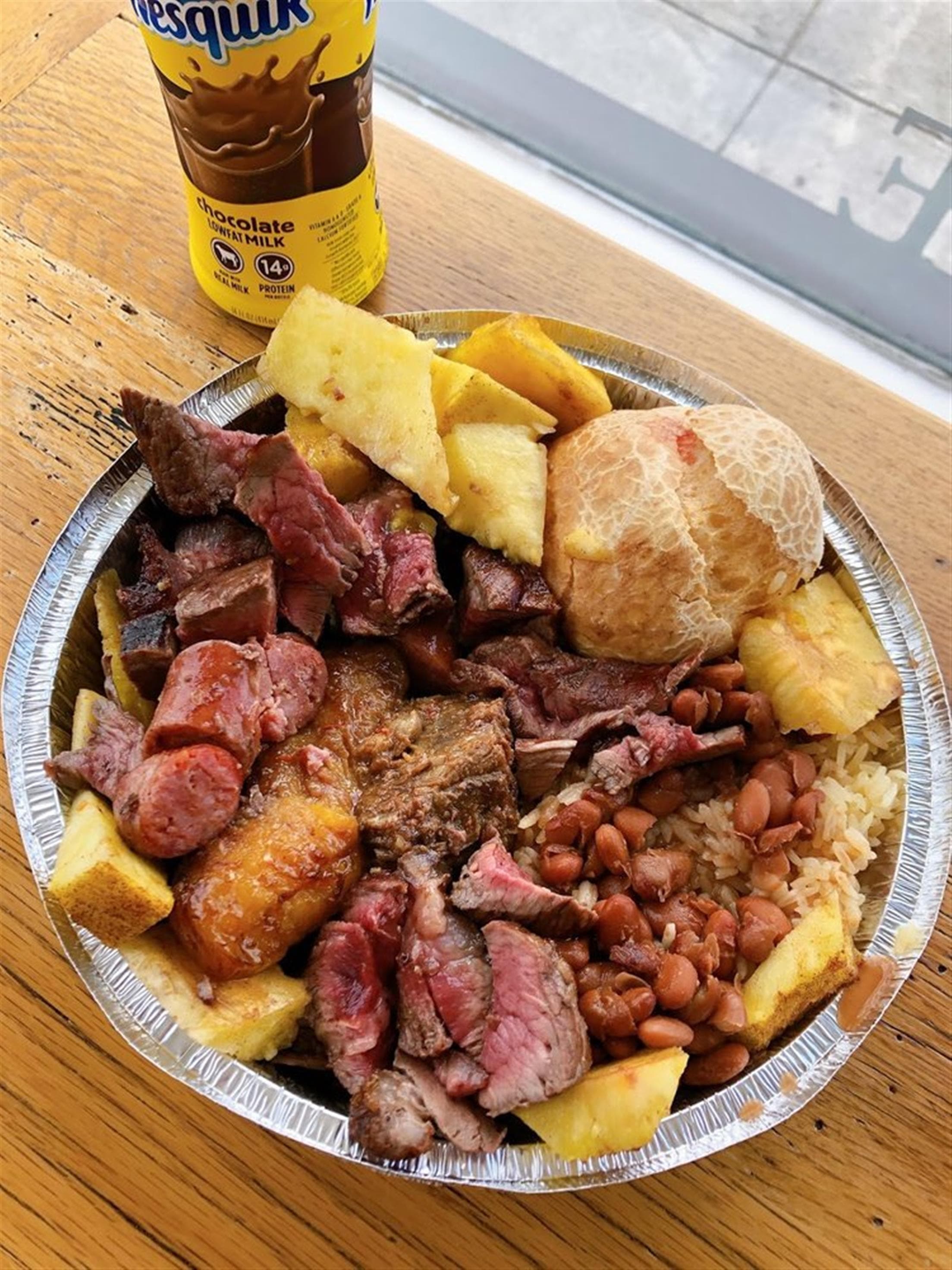 Mina's Carne & Deli