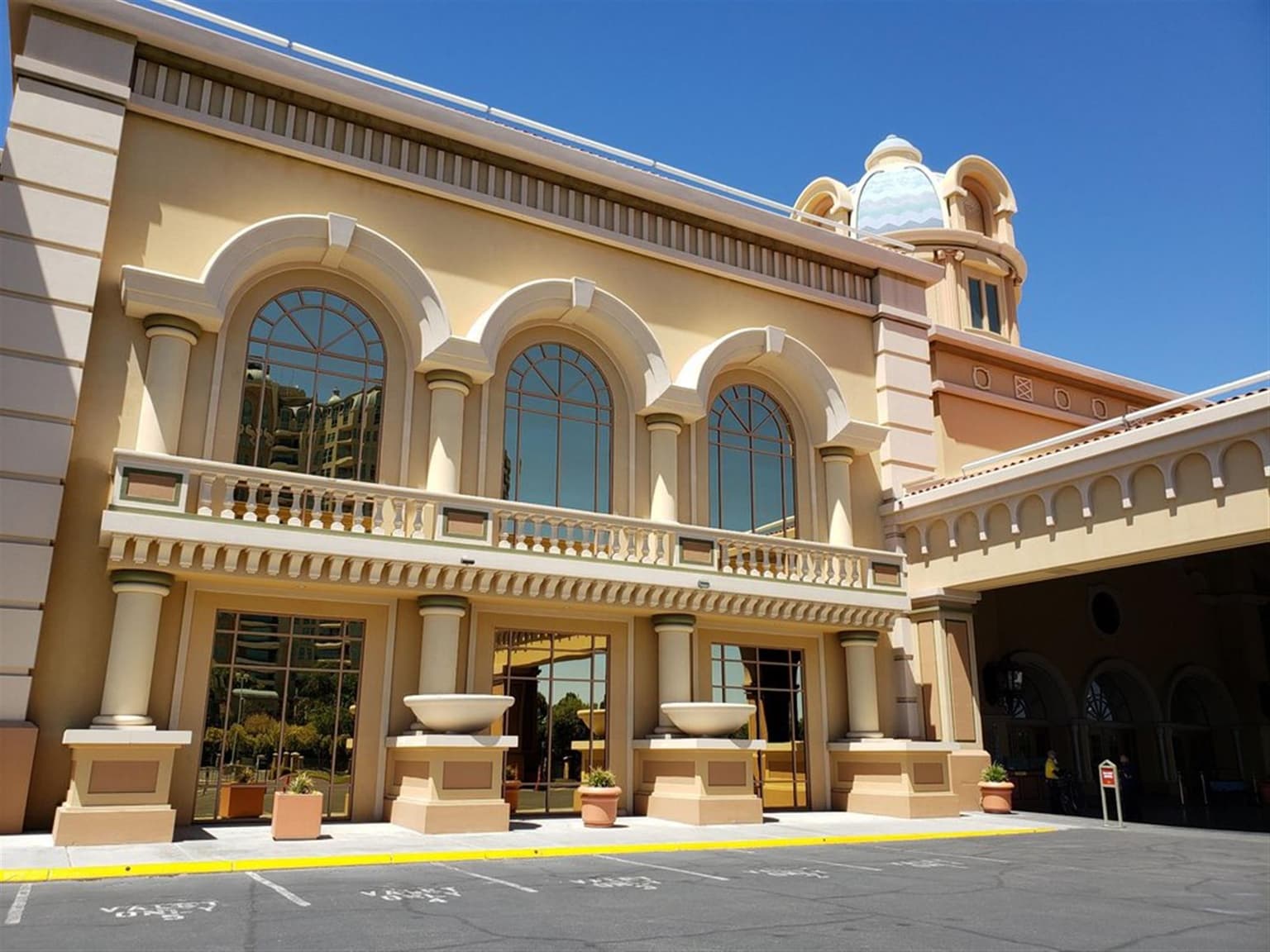 Suncoast Hotel & Casino