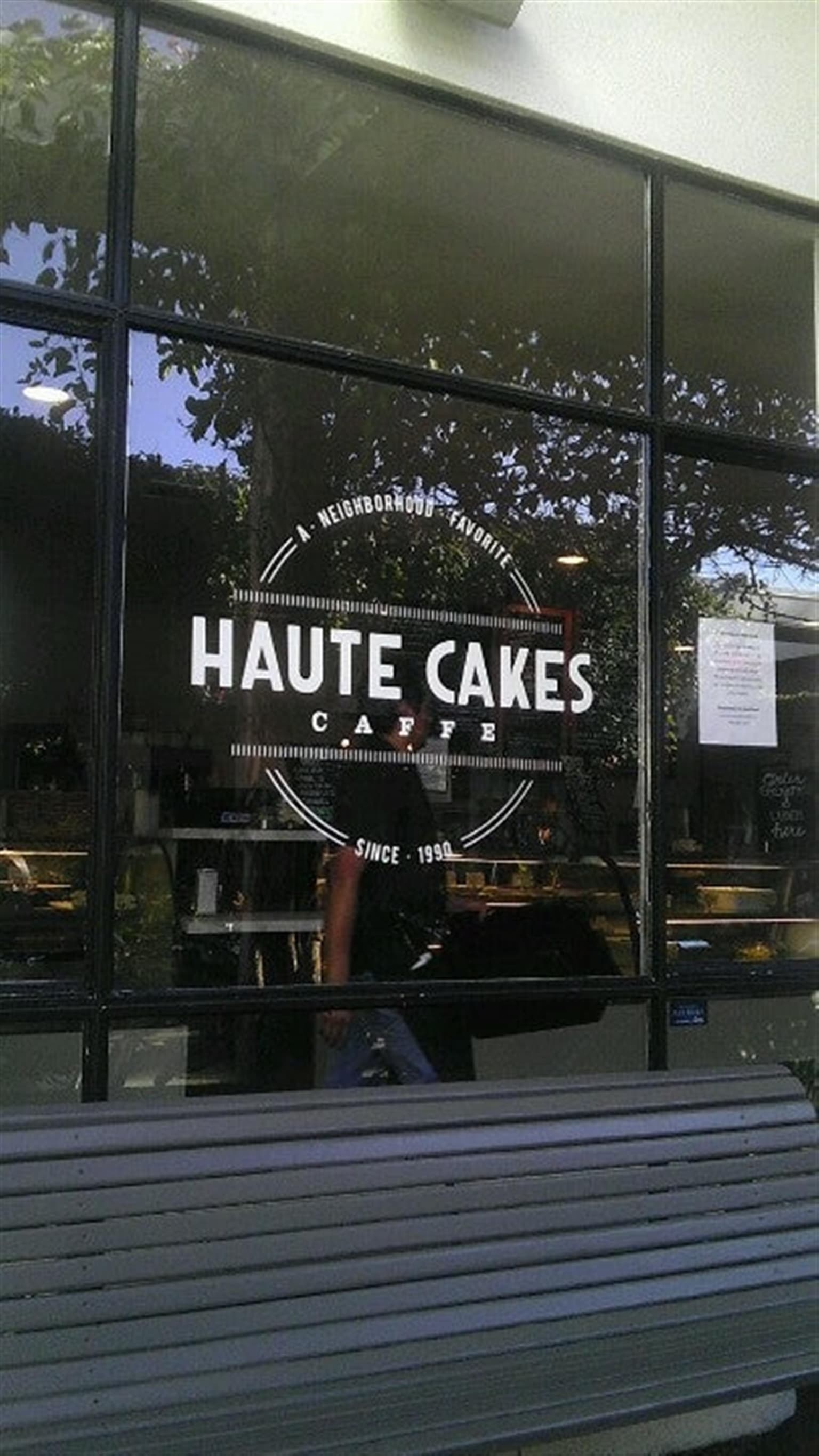 Haute Cakes Caffe