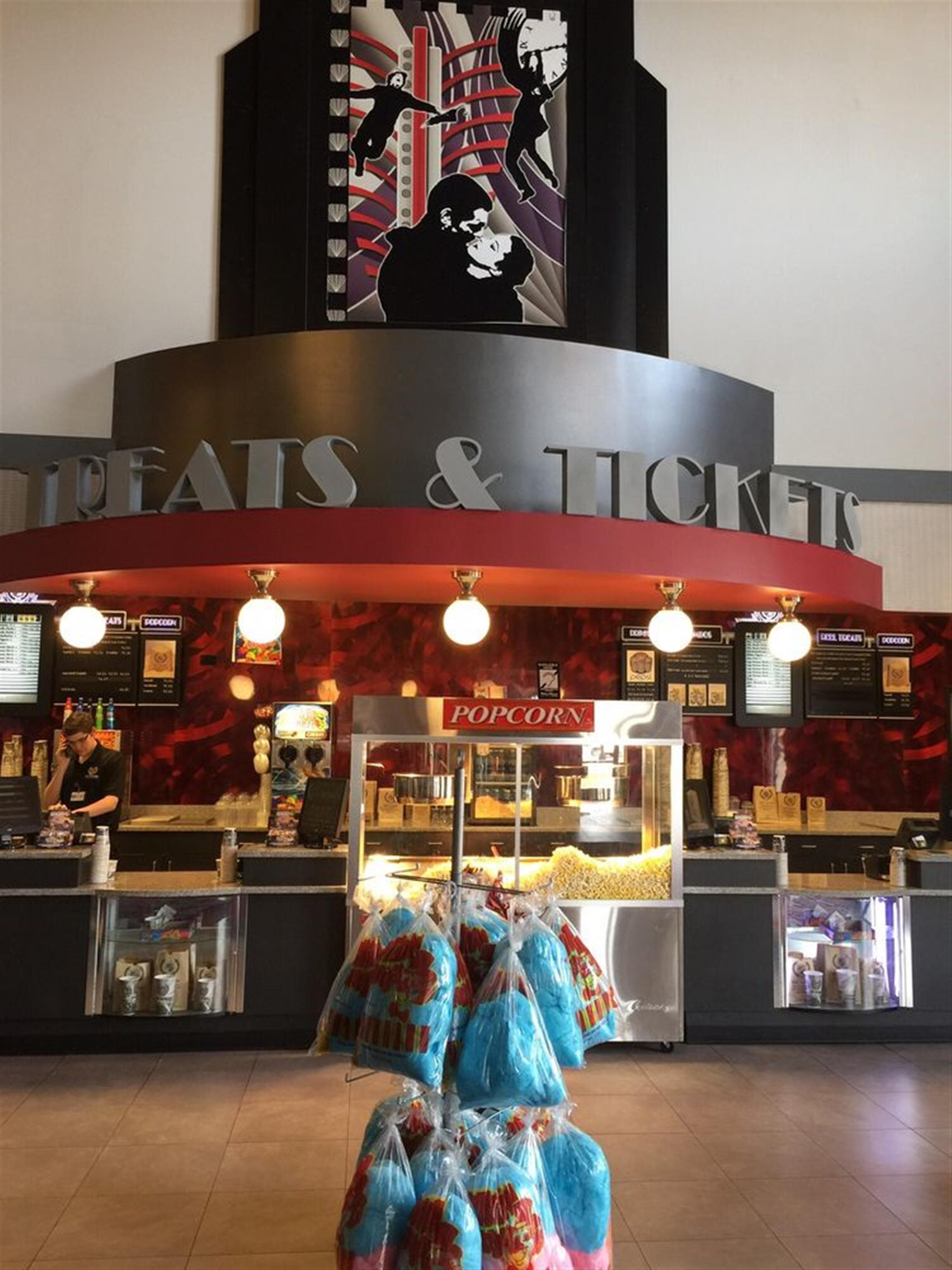 B&B Theatres North Richland Hills 8