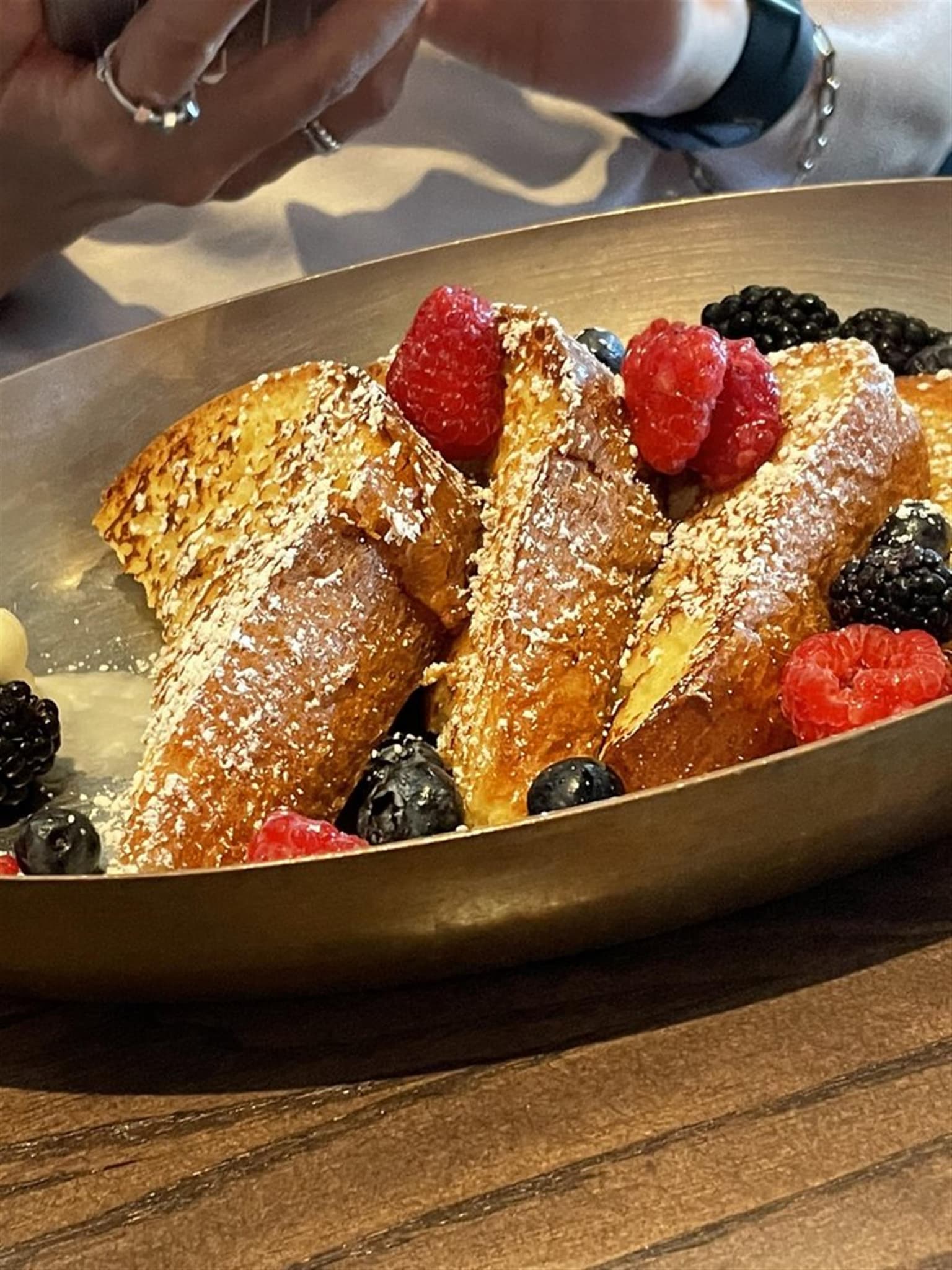 The Mayor's Table Pacific Pub + Kitchen