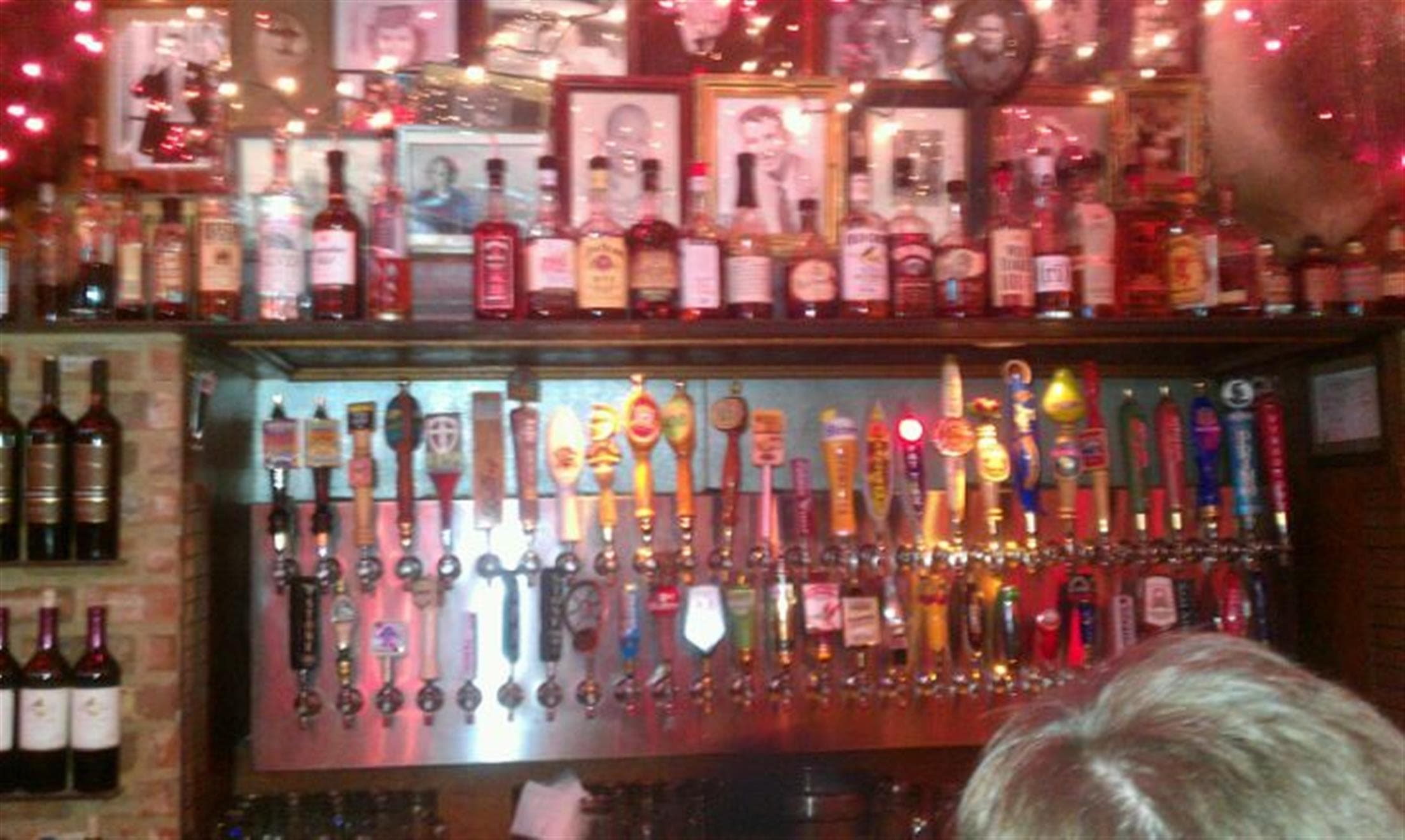Heroes Bar & Grill
