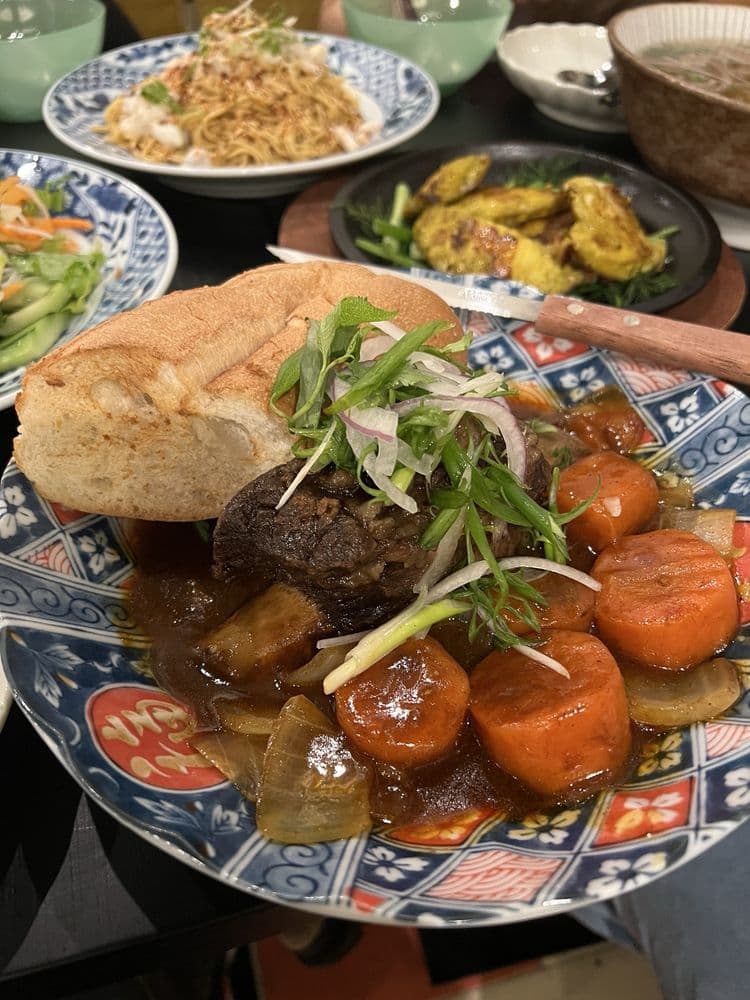 LyLy Vietnam Cookhouse