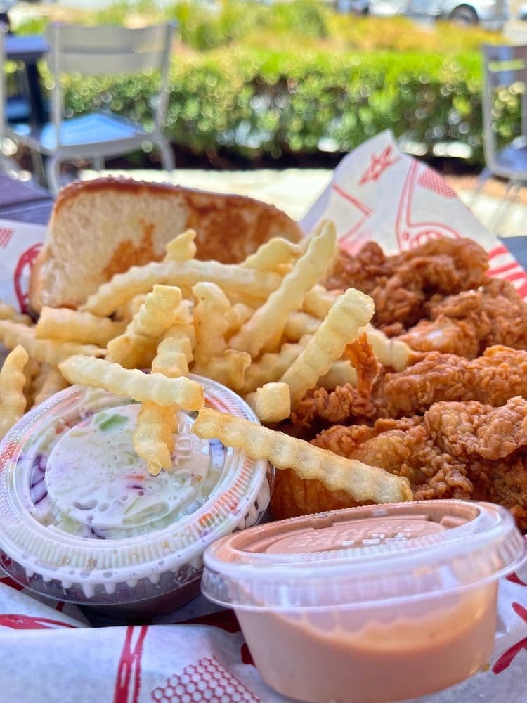 Raising Cane's Chicken Fingers