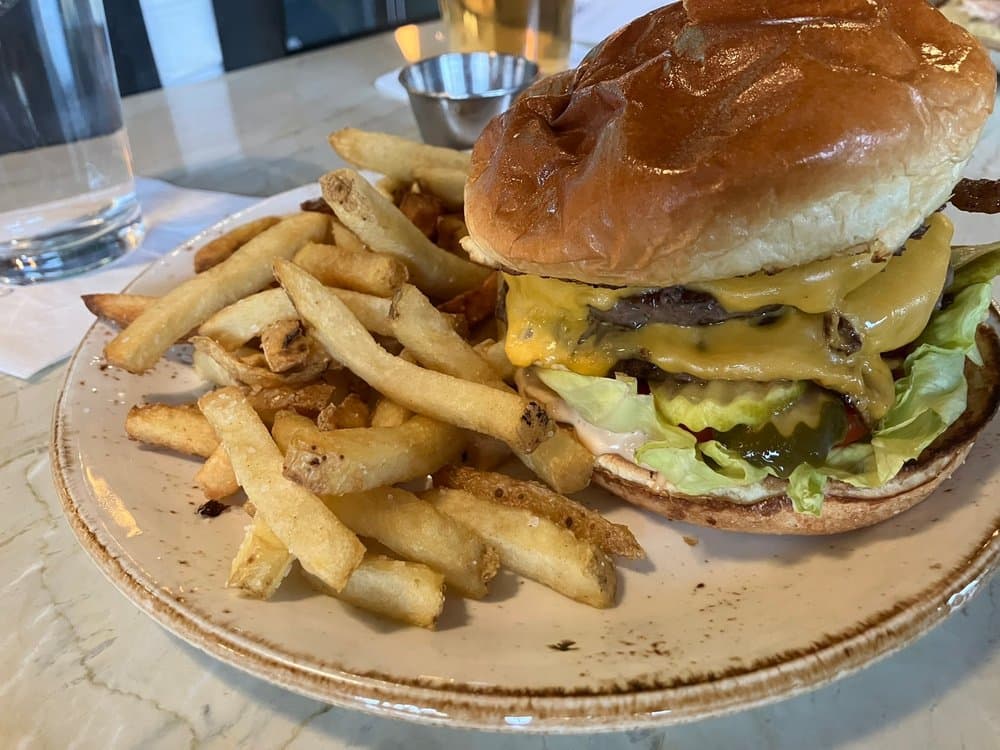 Augie's Tavern