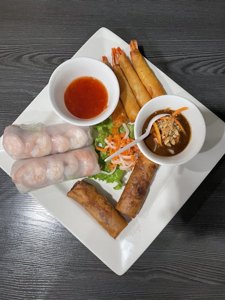 Phở Bánh Mì & Chè Cali