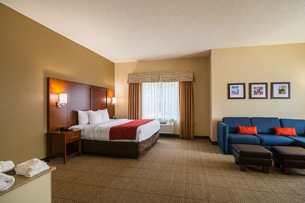 Comfort Suites Grayslake near Libertyville North