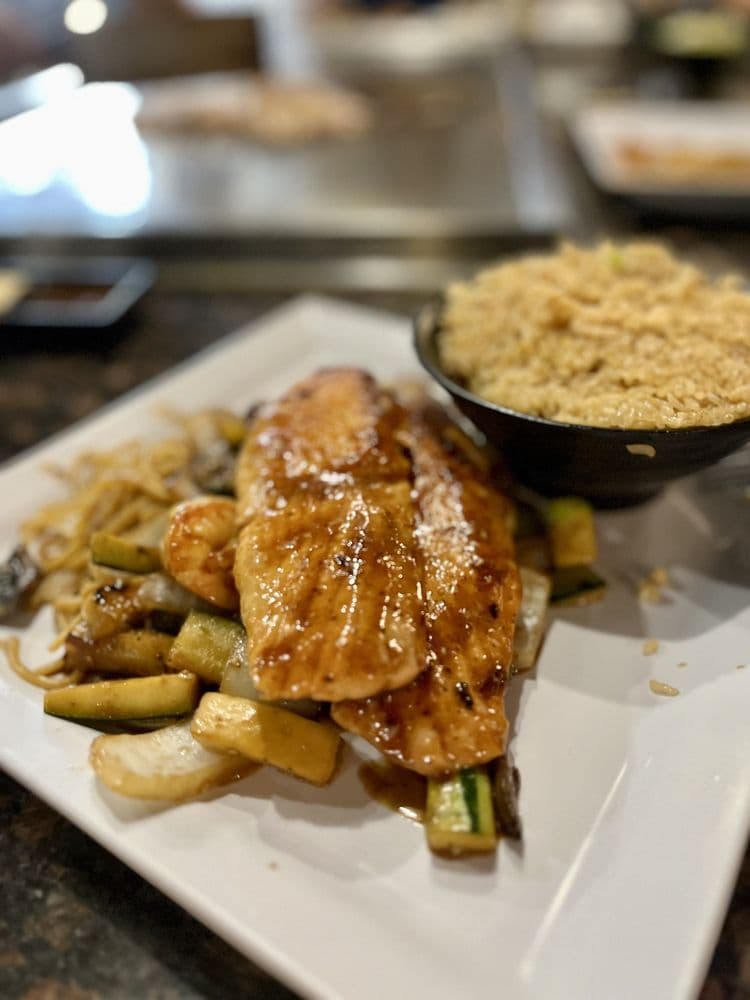 Sapporo Japanese Steakhouse & Revolving Sushi