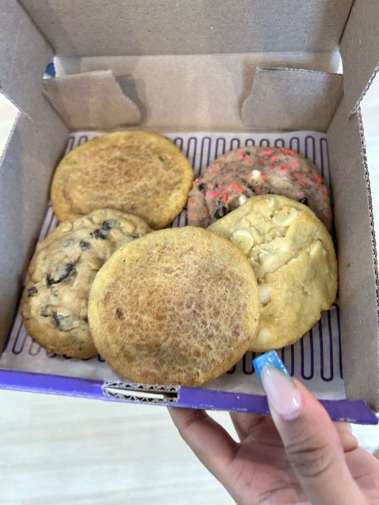 Insomnia Cookies