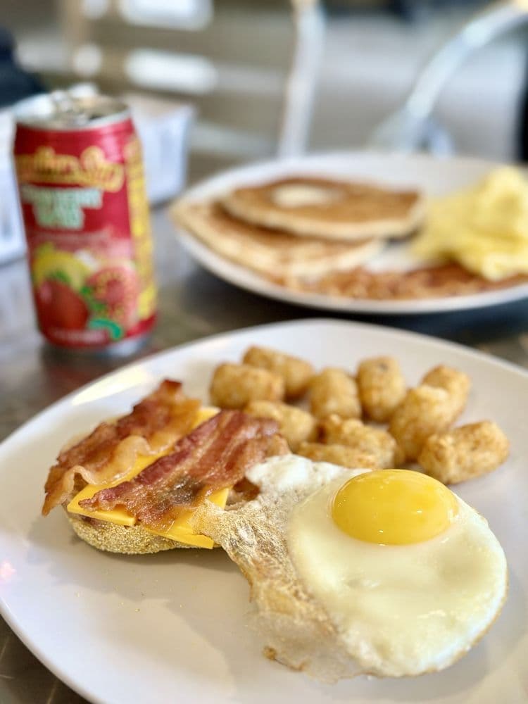 The Happy Hawaiian Cafe