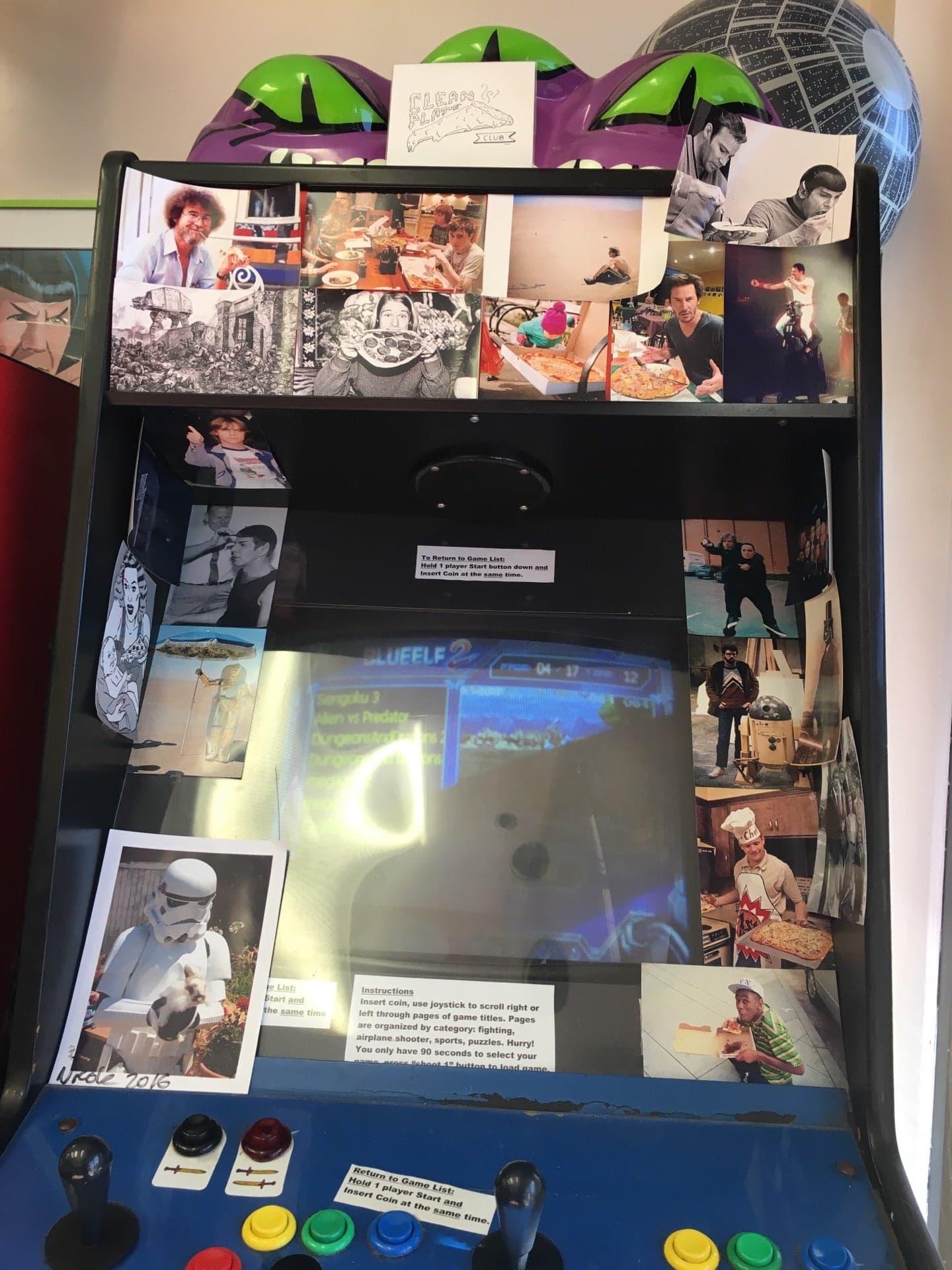 Three Martians Pizza