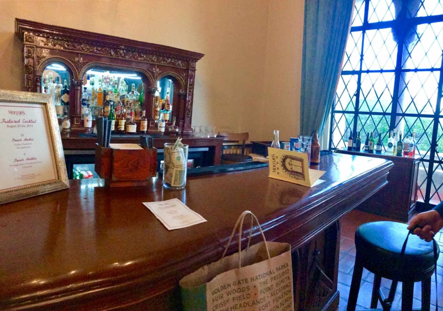 Morgan's Bar & Lounge