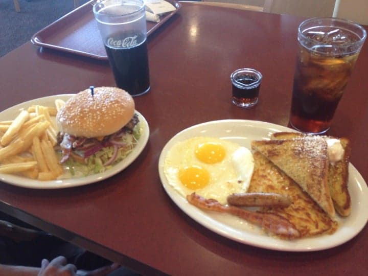 Denny's Cafe