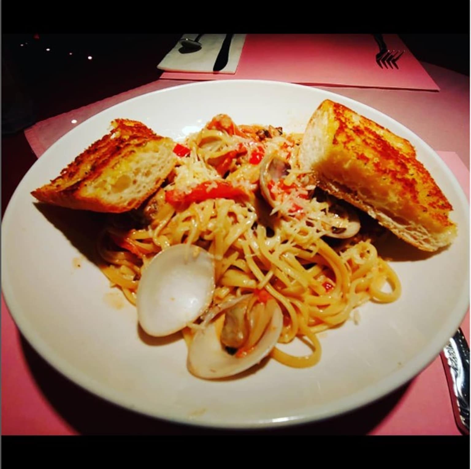 Ichabod's Lounge and Restaurant