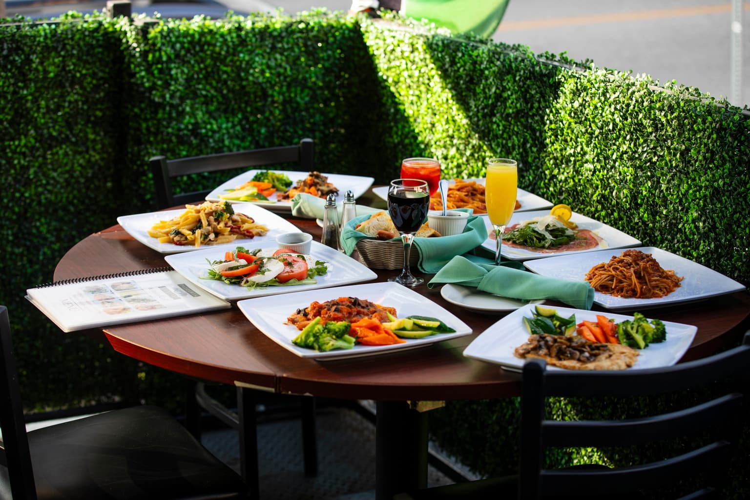 Vivoli Cafe and Pizzeria