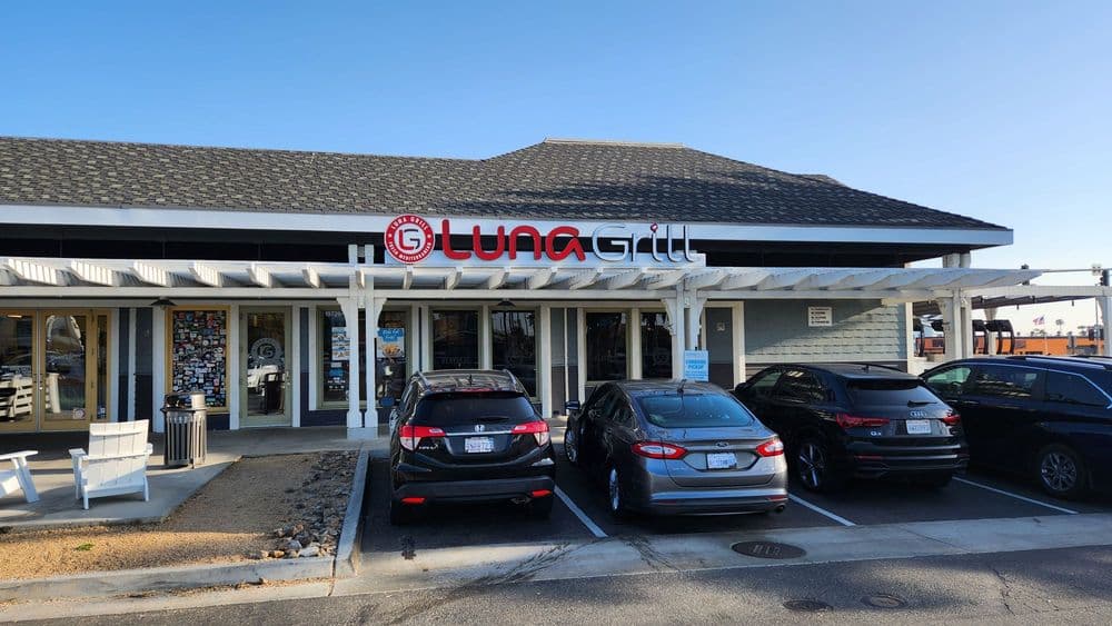 Luna Grill - Newland Center Avatar