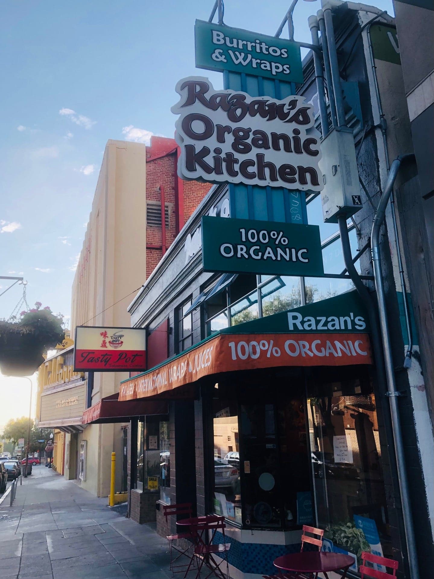 Razan's Organic Kitchen