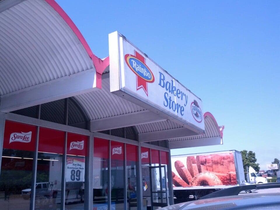 Earthgrains Rainbo Bakery Store