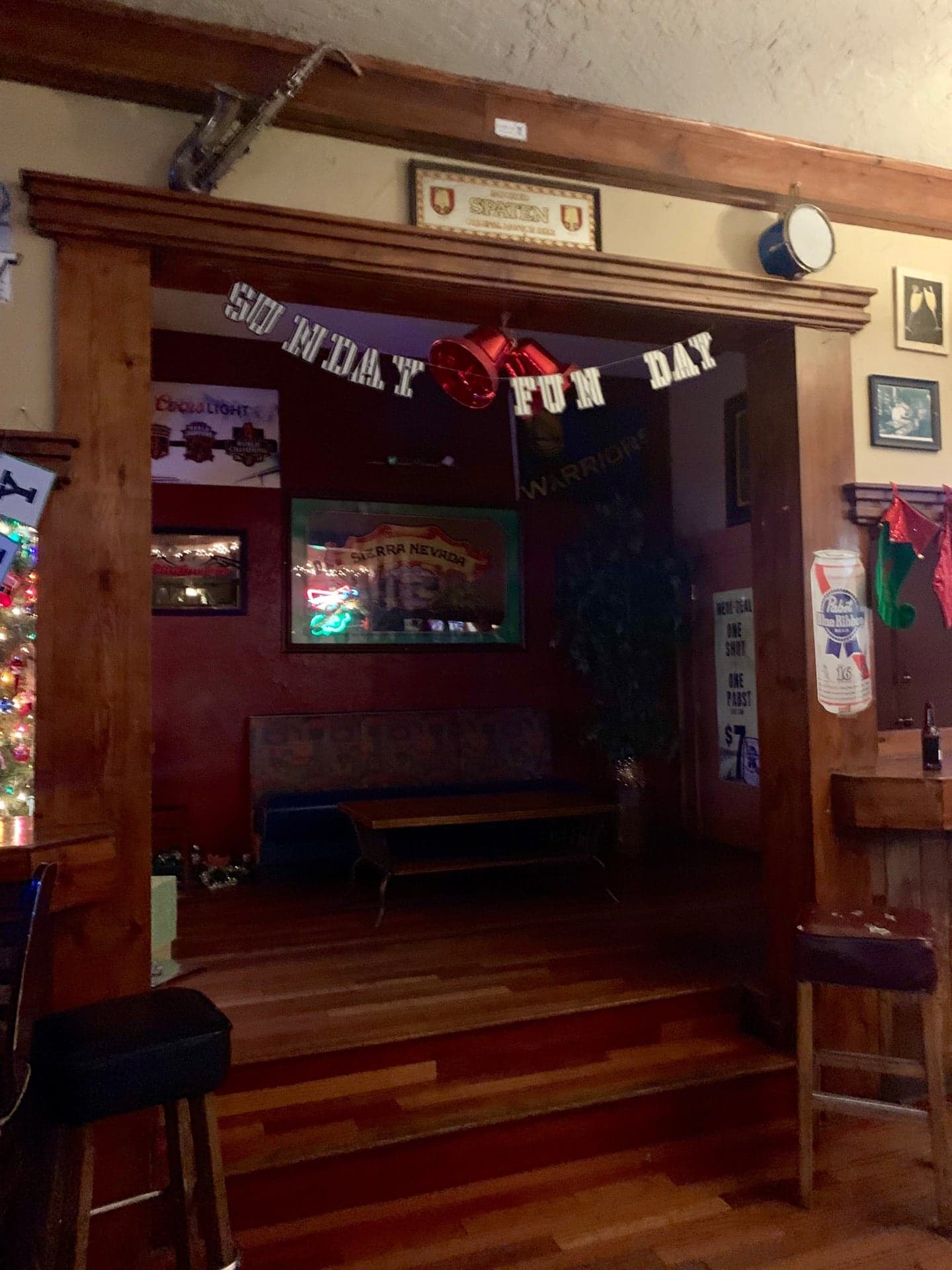 Newells Cocktail Lounge