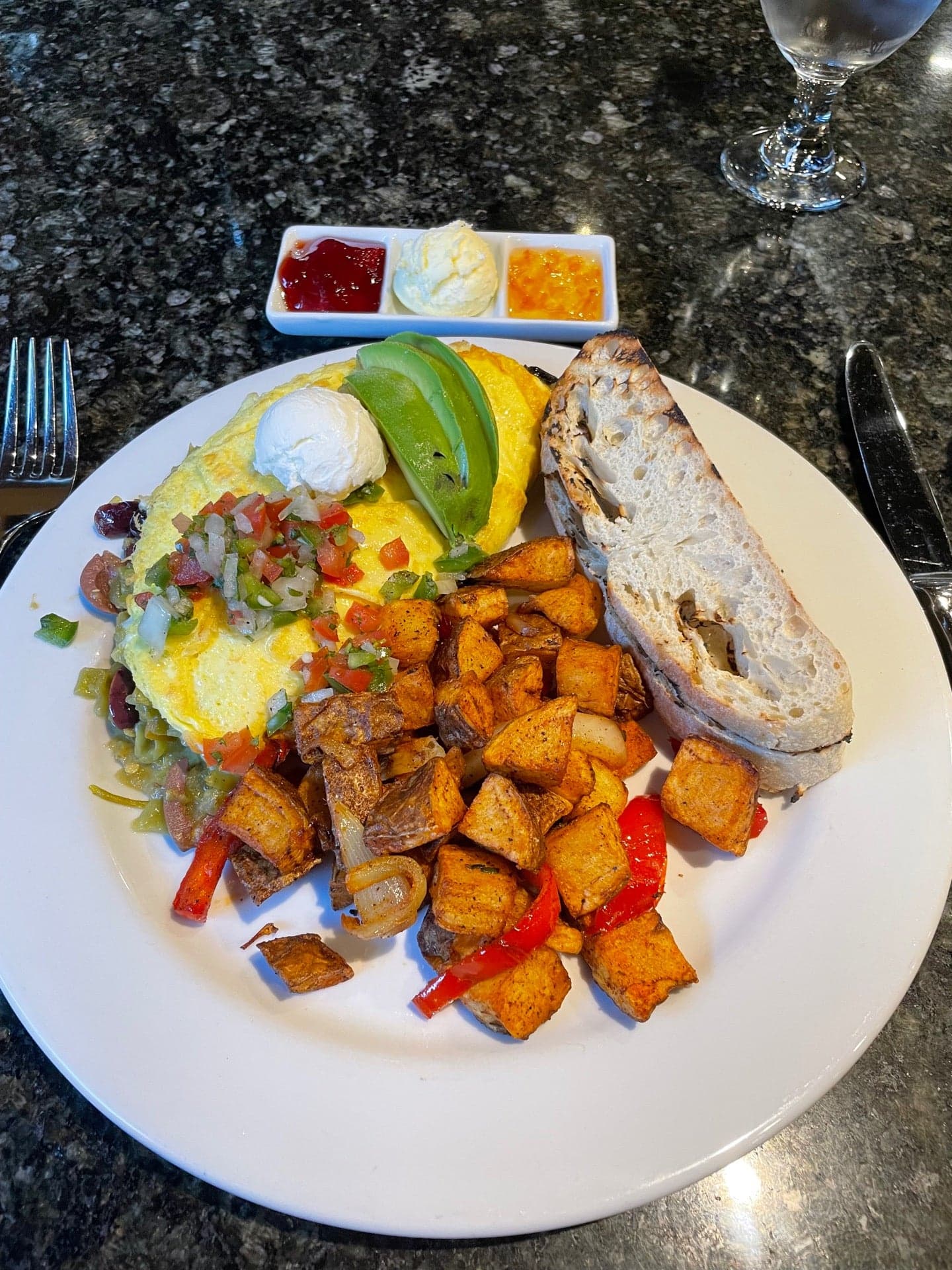 Table 29 Bistro & Bar at the DoubleTree