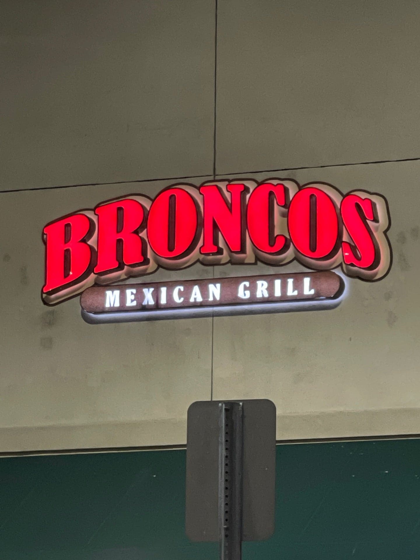 Bronco's Grill