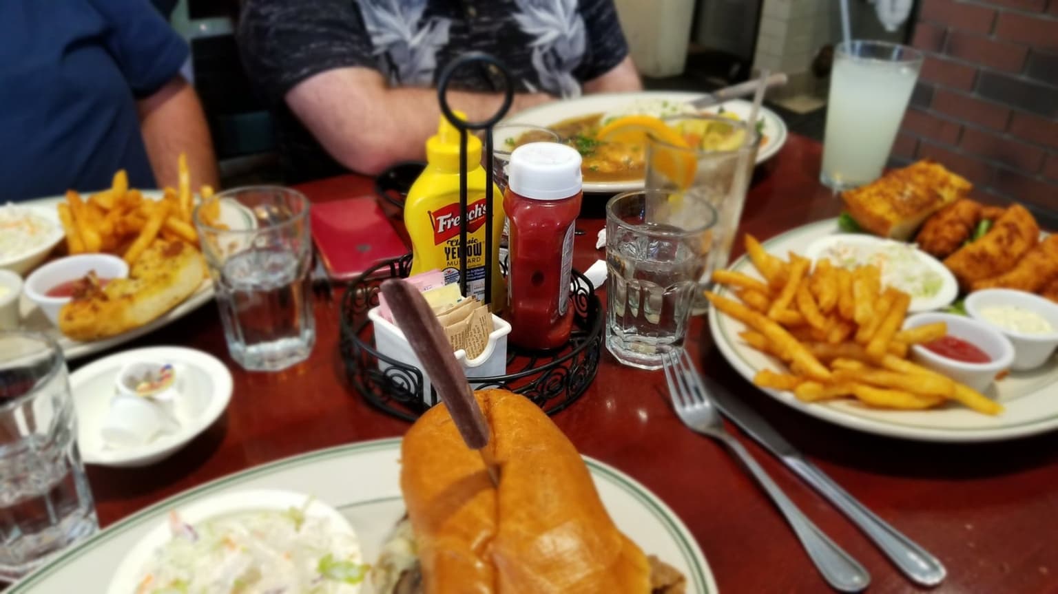 Gus's Cafe And Grill