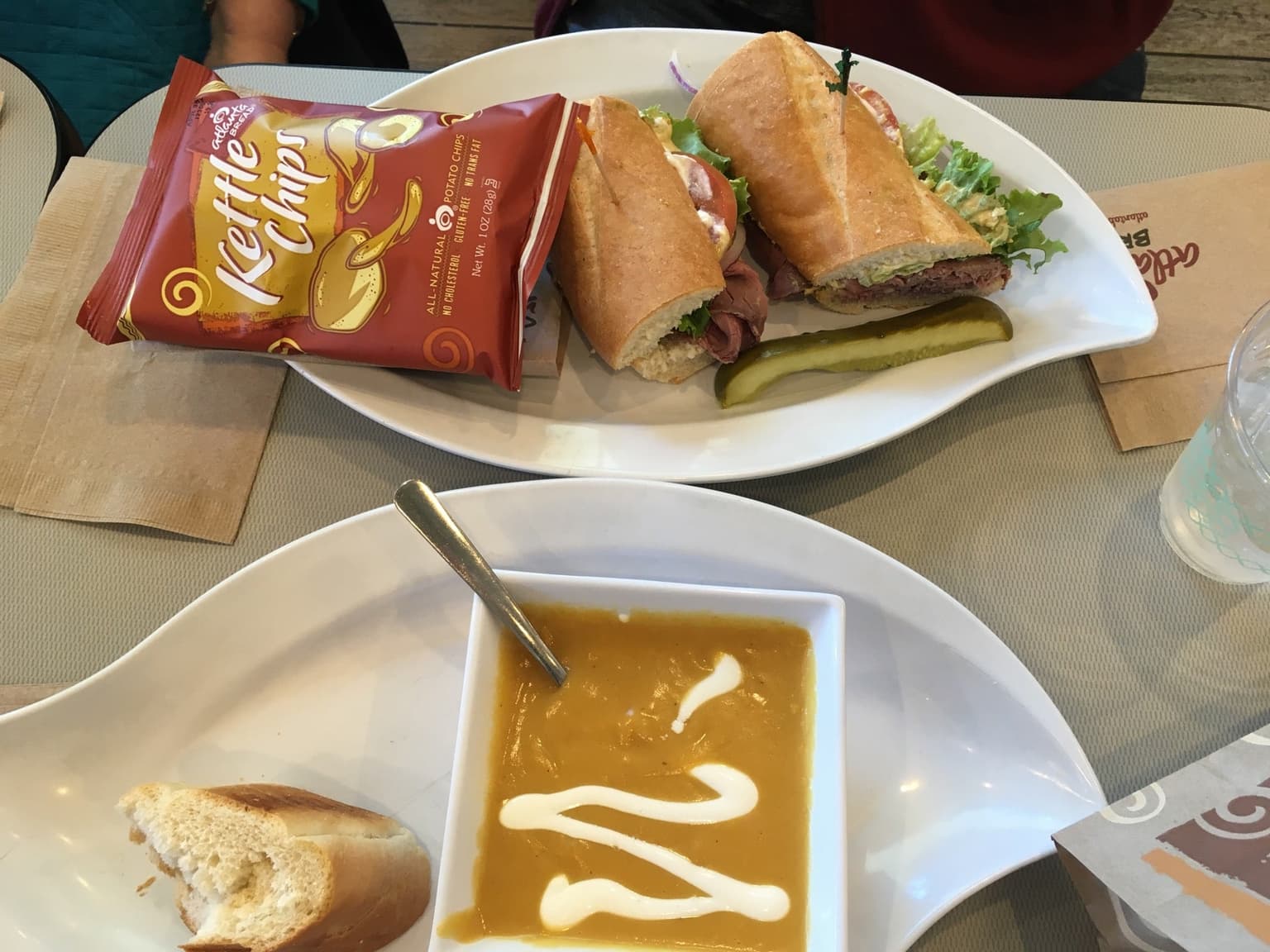 f6c8b2fe-607c-4235-9822-6659ba2ef892