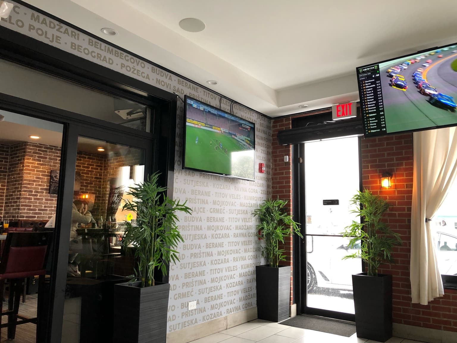 4edc82a0-fff6-4475-83b0-50395685ee67